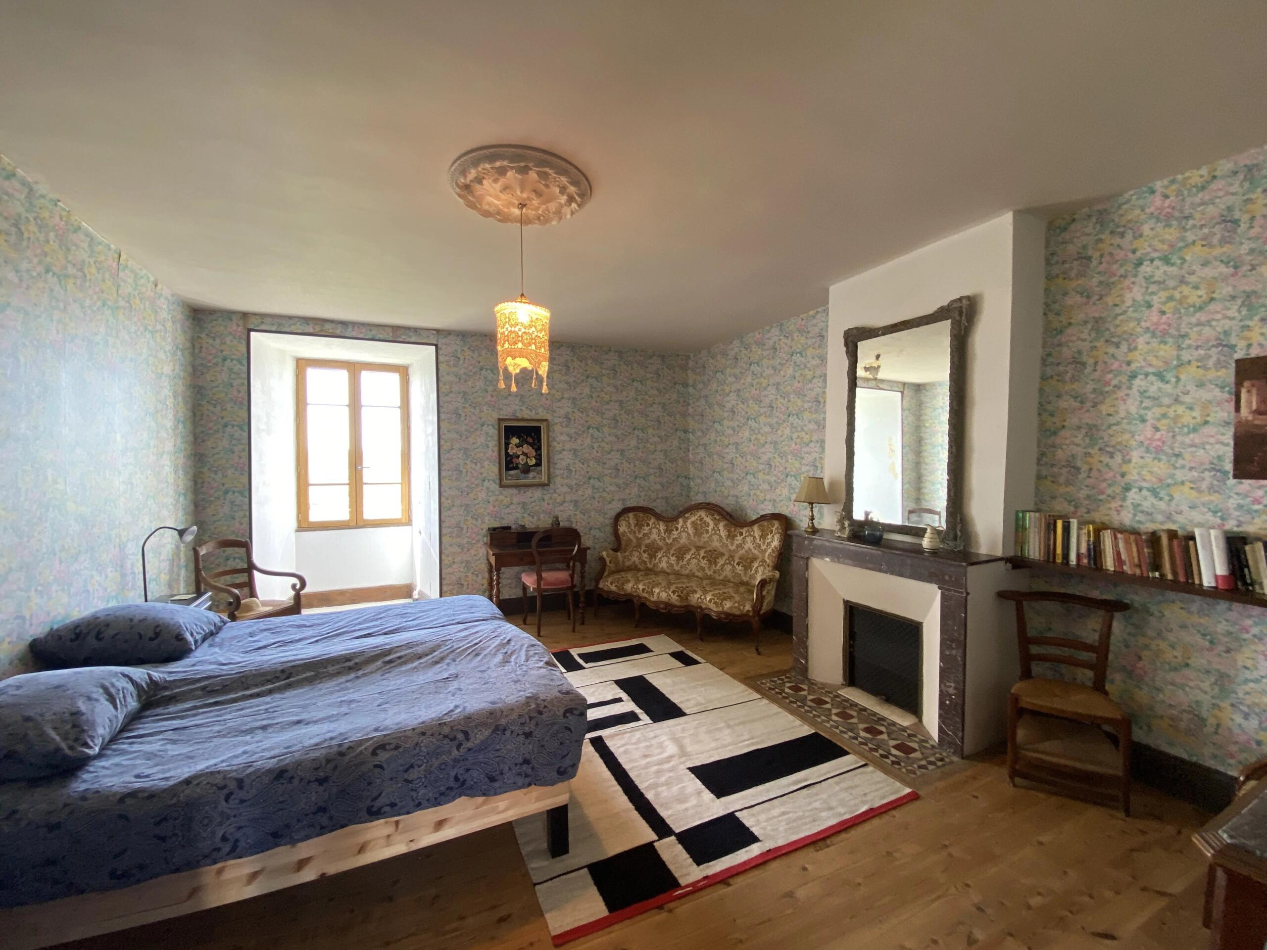 Exceptional Bastide Town Property with Pool and Panoramic Views – Tournon d’Agenais, Aquitaine – France – BVI81612