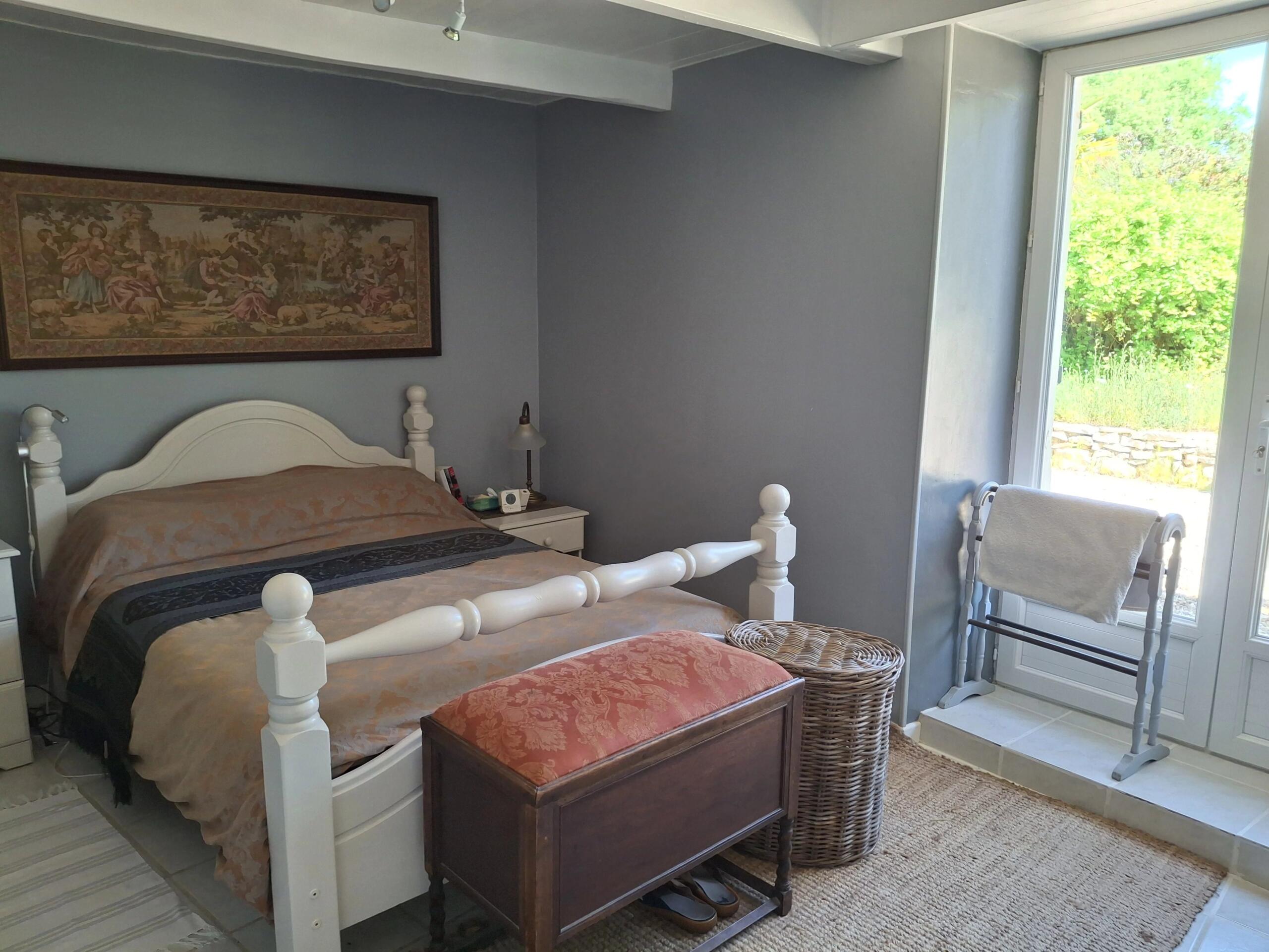 Beautifully presented single storey house with potential to earn income, Poitou-Charentes – France – BVI85527