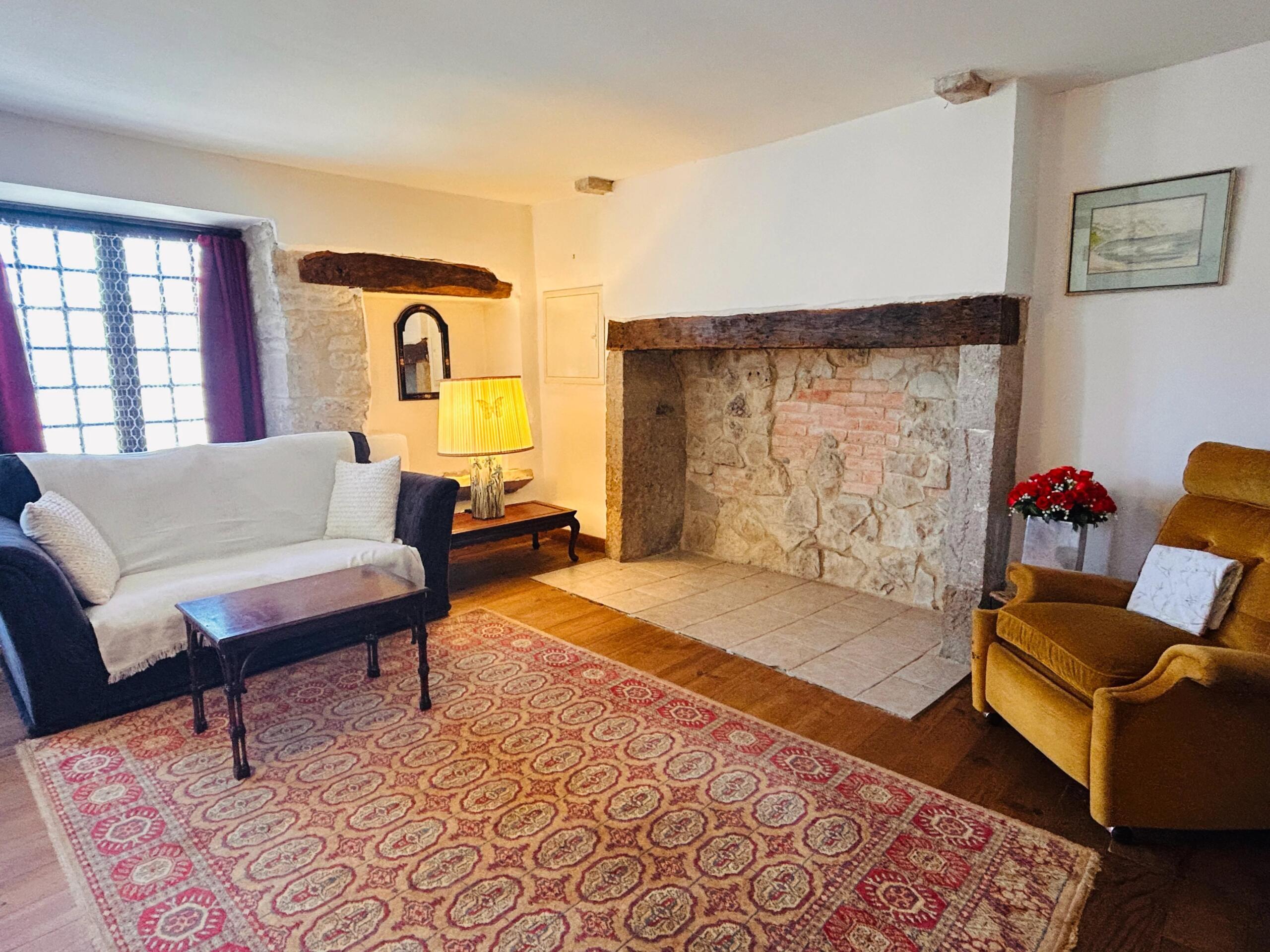 3 bed Village house with secret courtyard and terrace near Gourdon, Lot (46310), Midi-Pyrénées – France – BVI85147