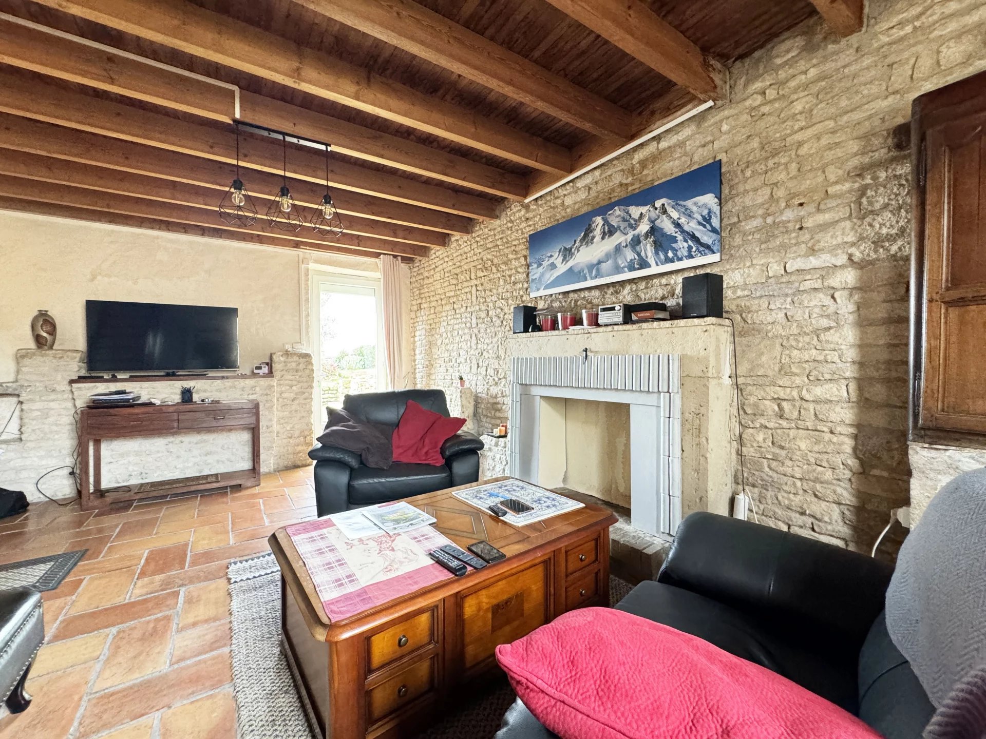 Charming 3 bedroom property,  pool and potential gîte, close to all amenities, Poitou-Charentes – France – BVI74379