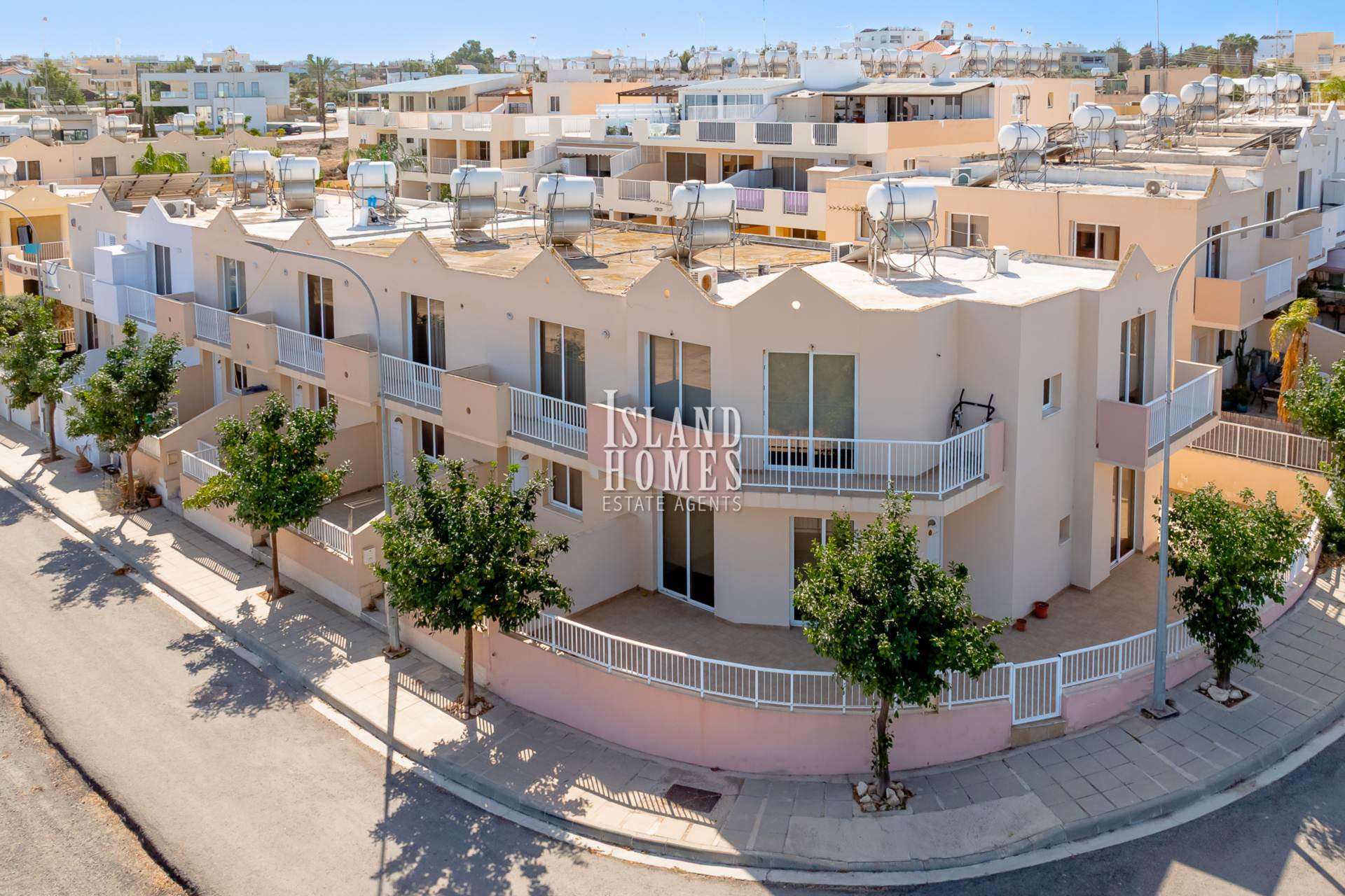 2 bedroom Apartment in Deryneia, Famagusta, Cyprus – MaD112