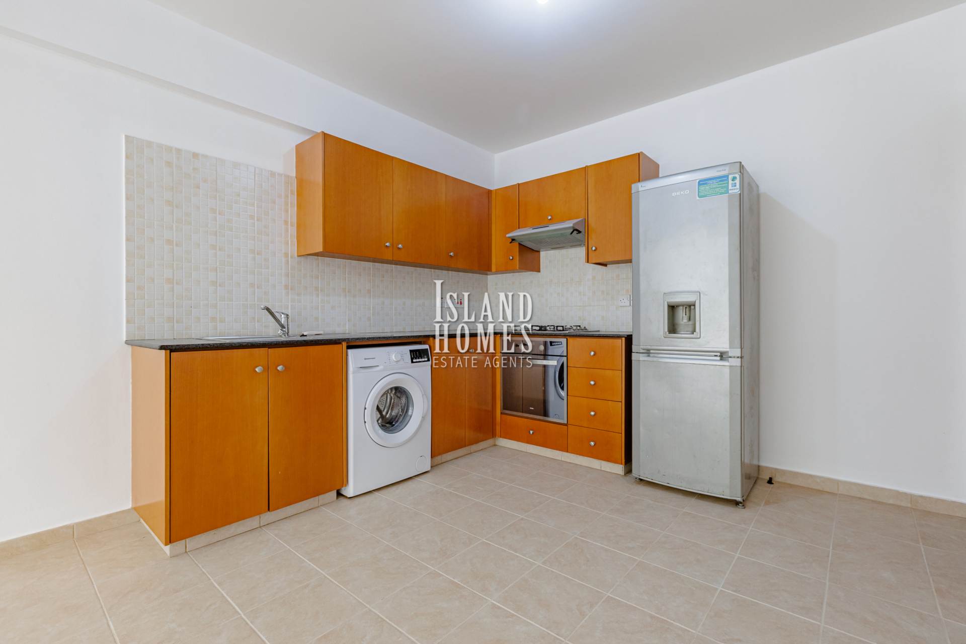 2 bedroom Apartment in Deryneia, Famagusta, Cyprus – MaD112