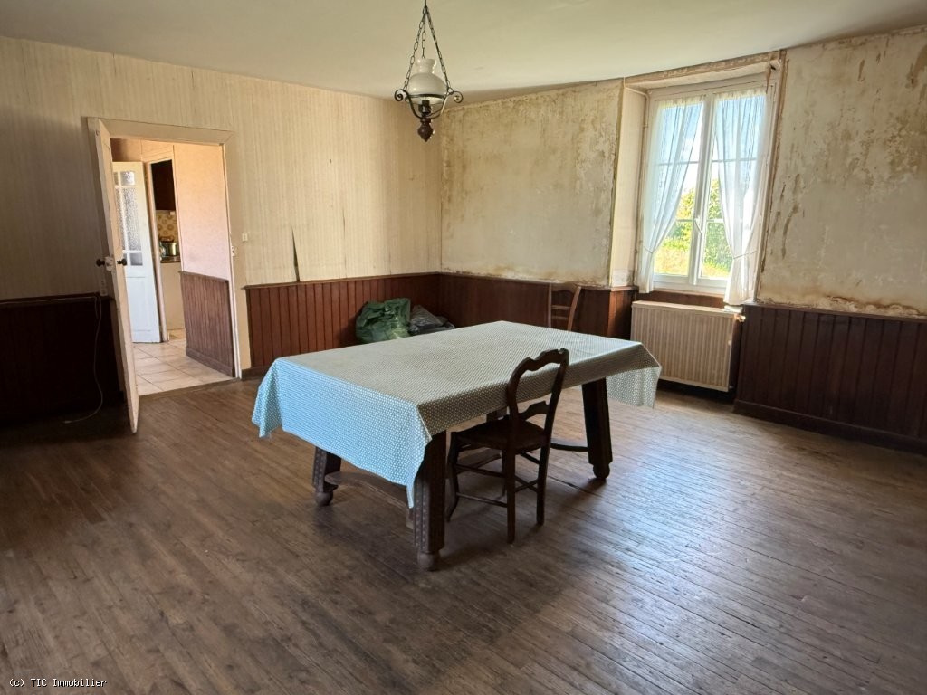 3 bedroom House in Ruffec, France – r7483