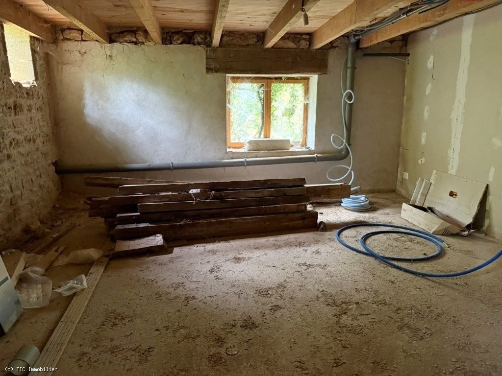 4 bedroom House in Verteuil-Sur-Charente, France – r7412