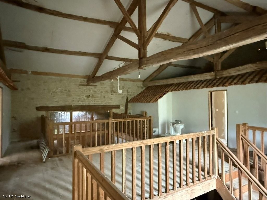 4 bedroom House in Verteuil-Sur-Charente, France – r7412