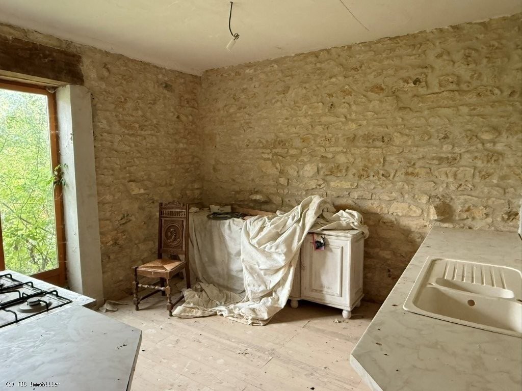 4 bedroom House in Verteuil-Sur-Charente, France – r7412