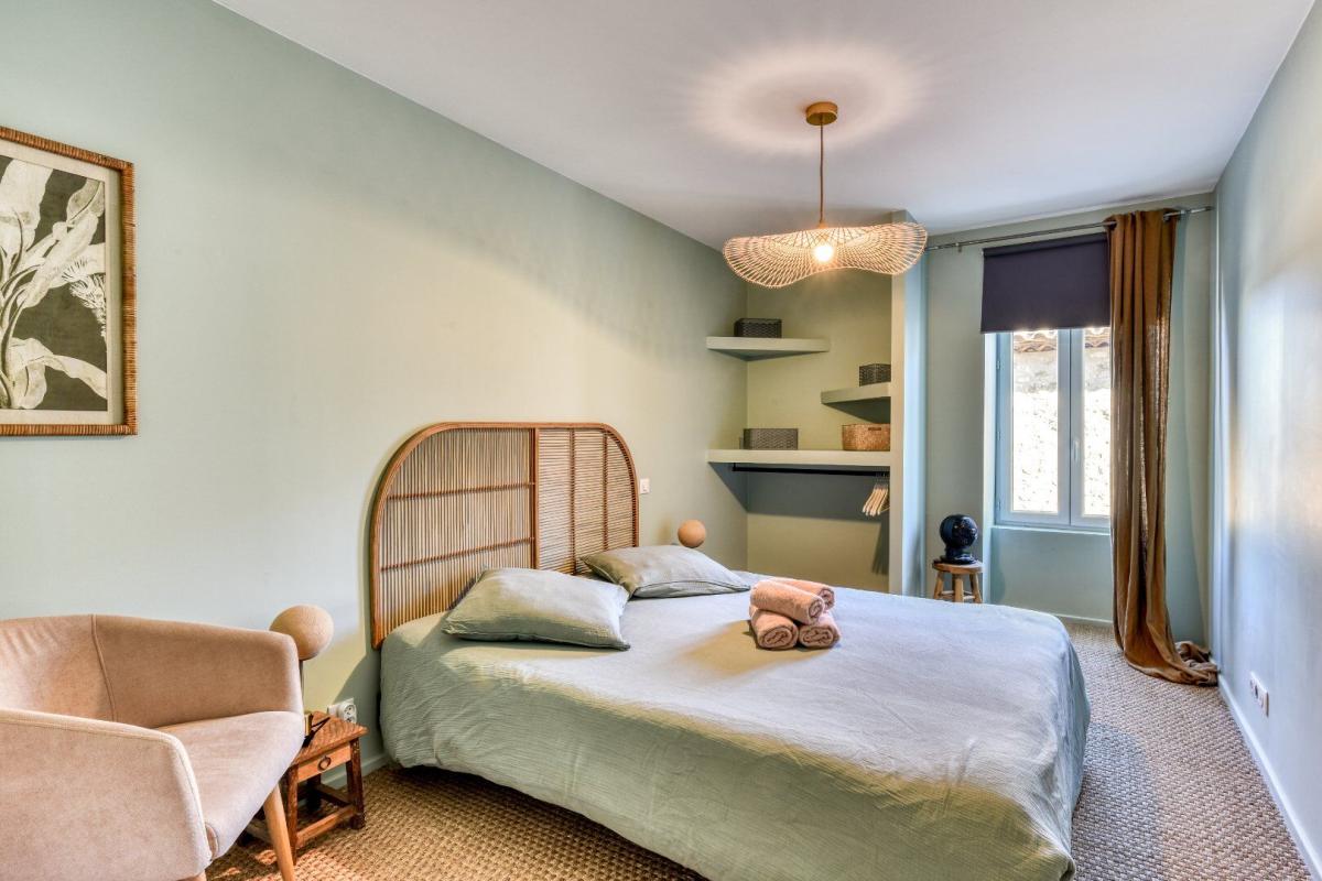 6 bedroom maison de village in Peyriac De Mer, Aude, France