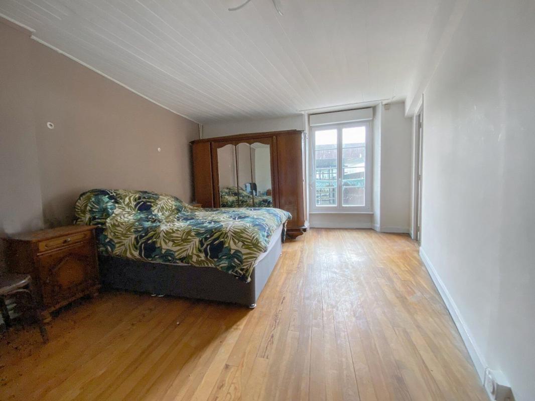 4 bedroom immeuble in Gorron, Mayenne, France