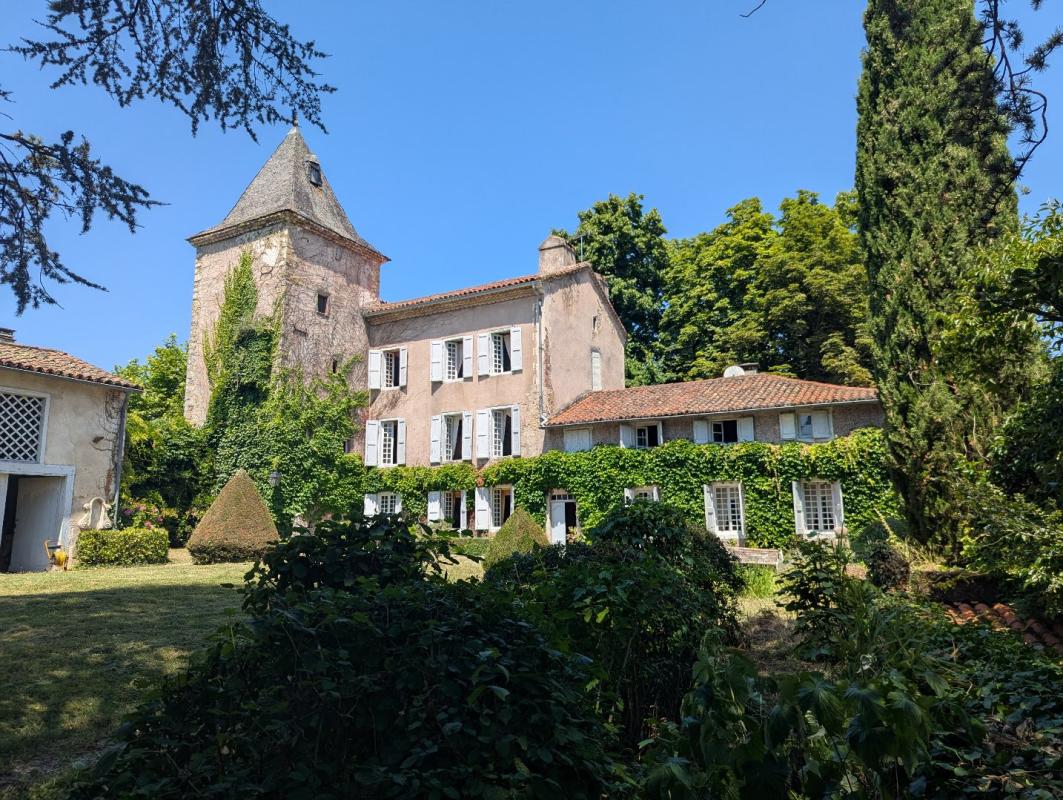 8 bedroom manoir in Saint Girons, Ariège, France