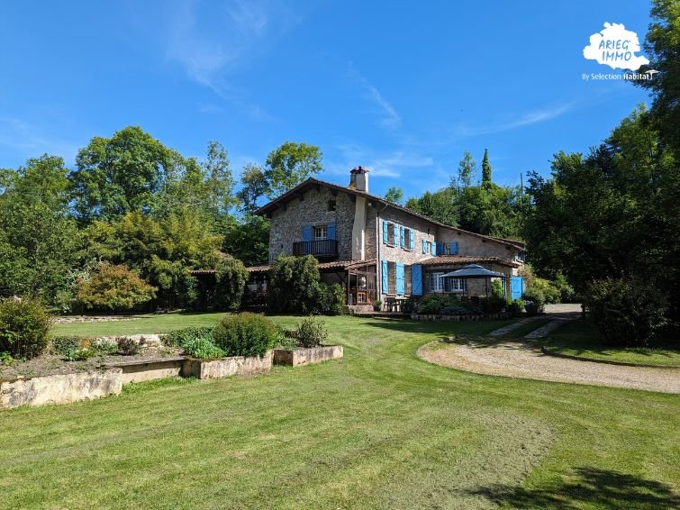13 bedroom demeure in La Bastide De Serou, Ariège, France