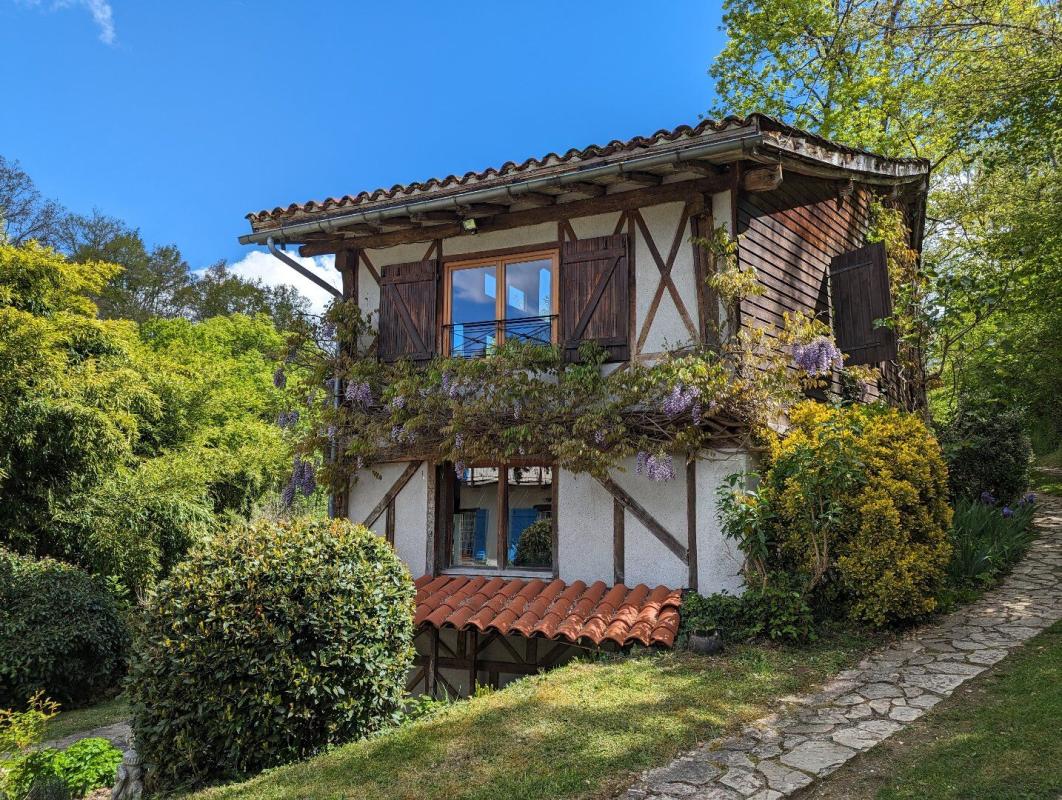 13 bedroom demeure in La Bastide De Serou, Ariège, France
