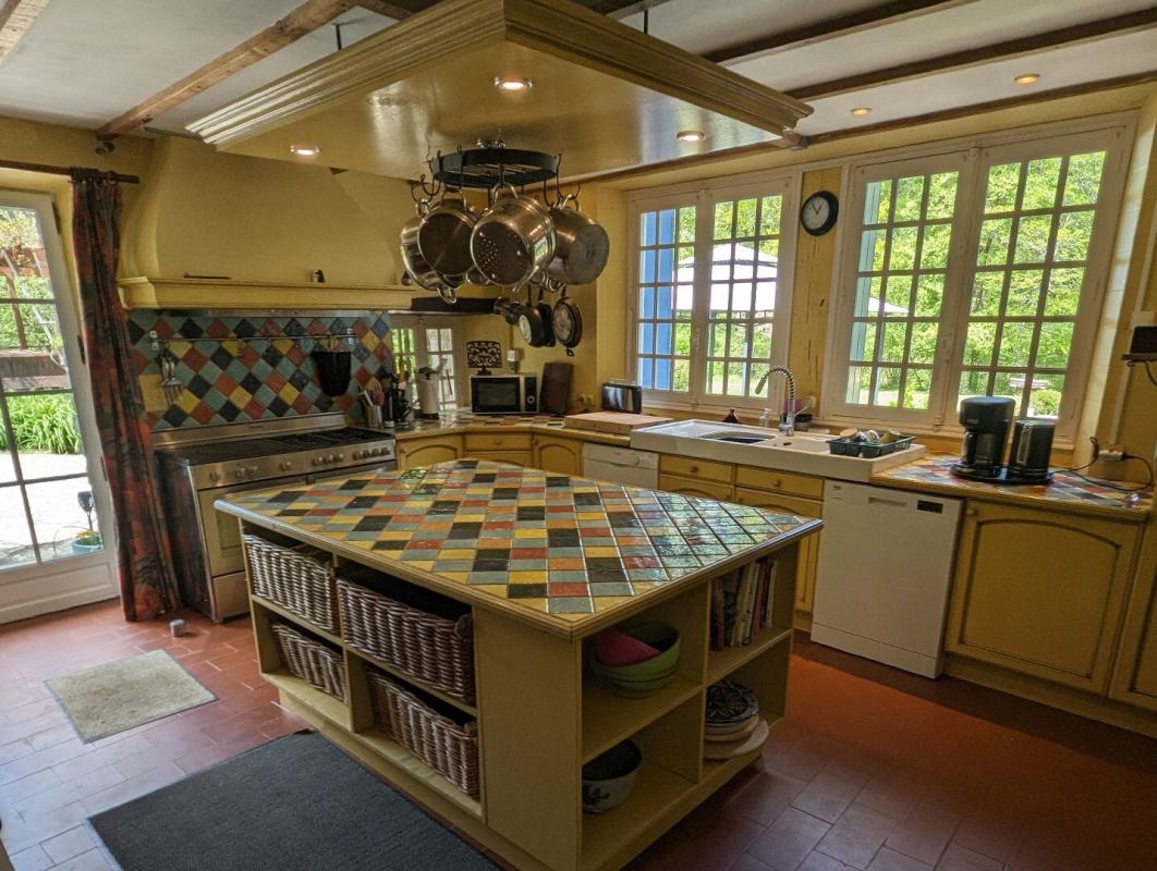 13 bedroom demeure in La Bastide De Serou, Ariège, France