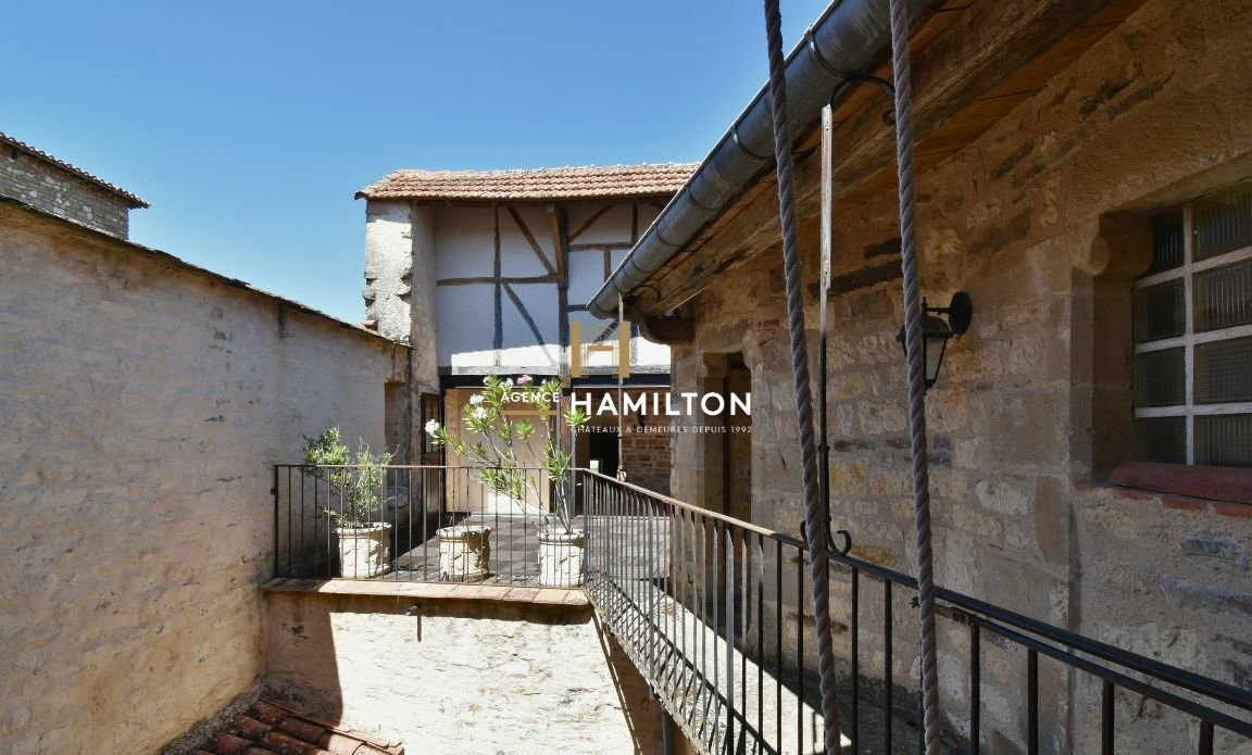 8 bedroom demeure in Cordes Sur Ciel, Tarn, France