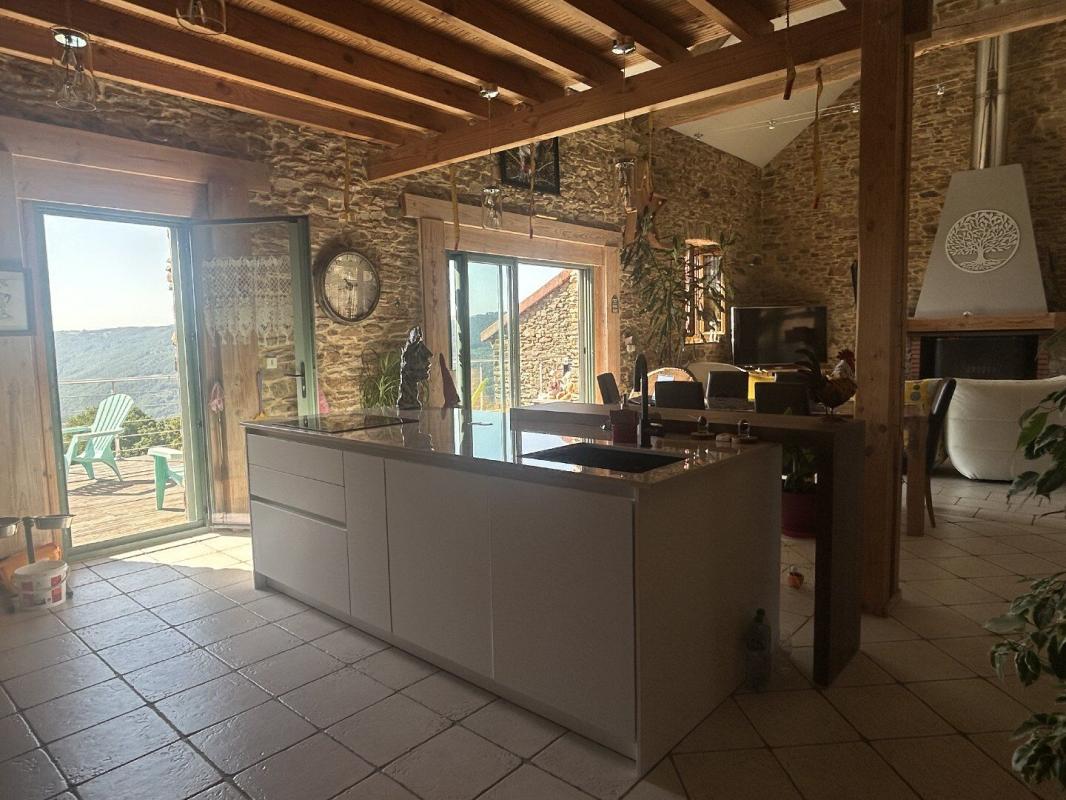 2 bedroom propriete in Connac, Aveyron, France
