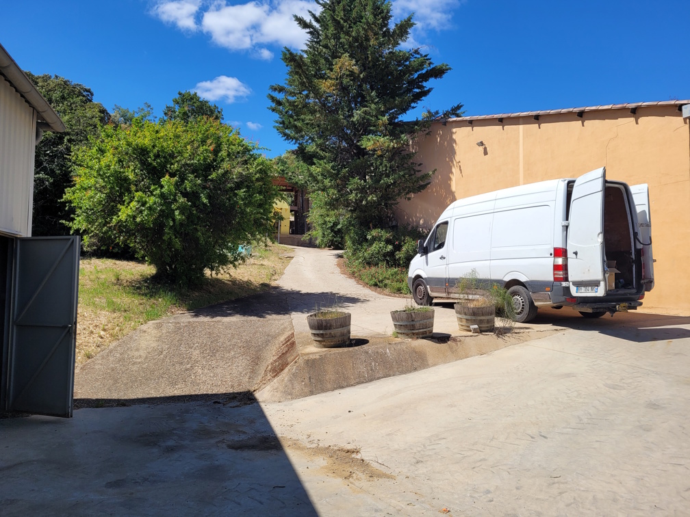 Barn in Faugeres, Herault, France – rf325000e