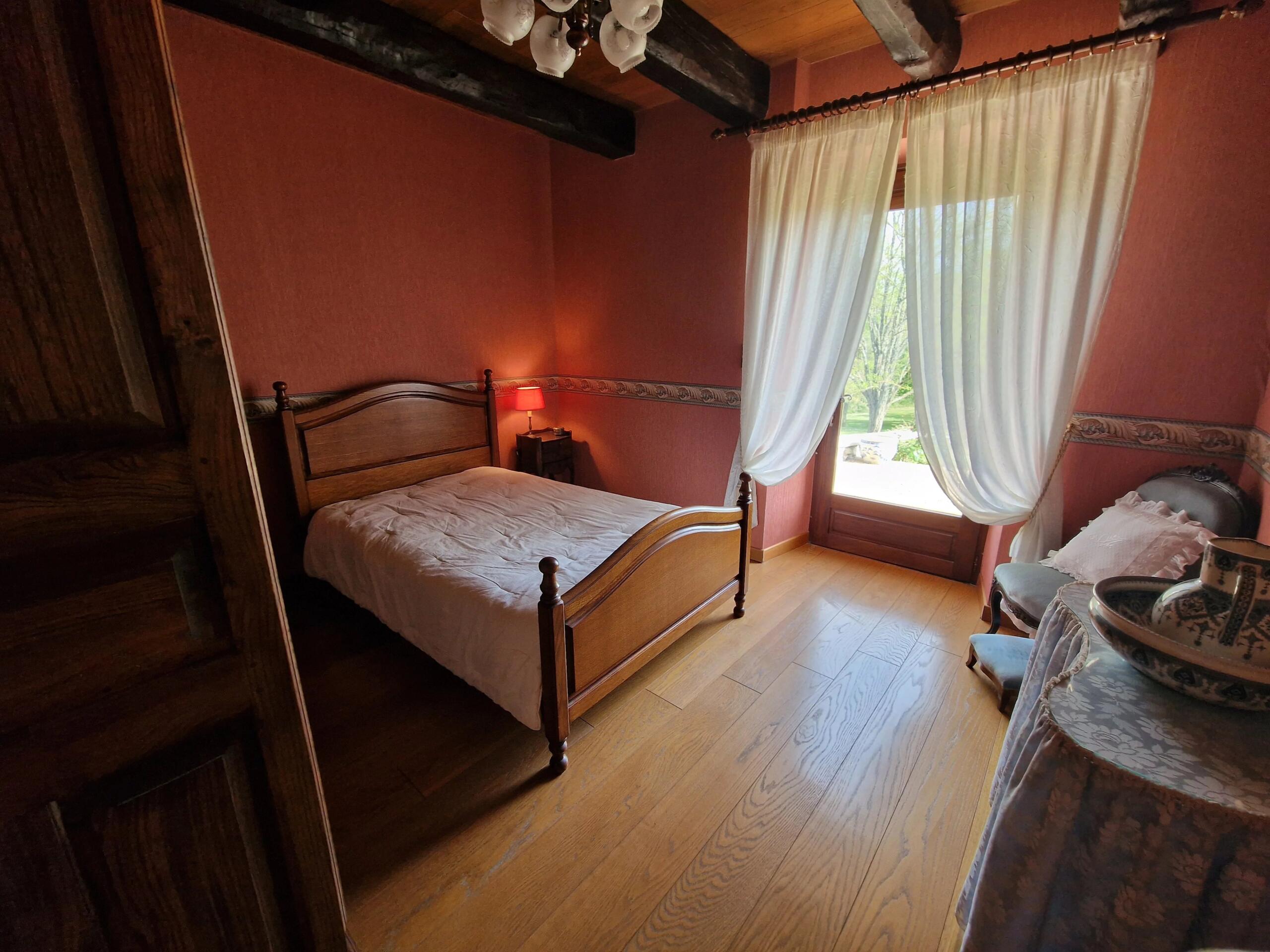 Farmhouse in dominant position with views and privacy, Aquitaine – France – BVI85243