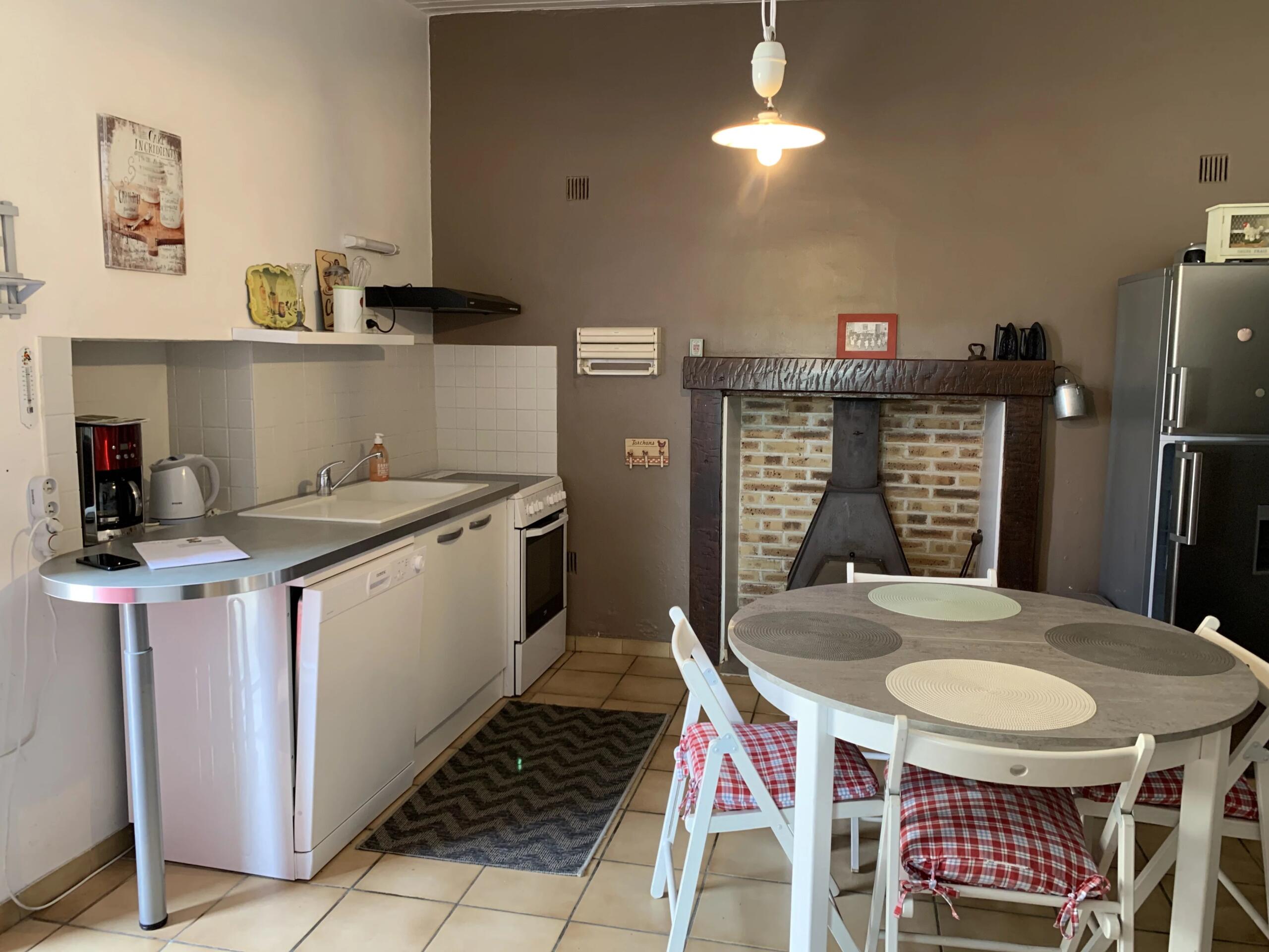 Charming 2 Bed Village Home with Garden & Château Views, Aquitaine – France – BVI85468