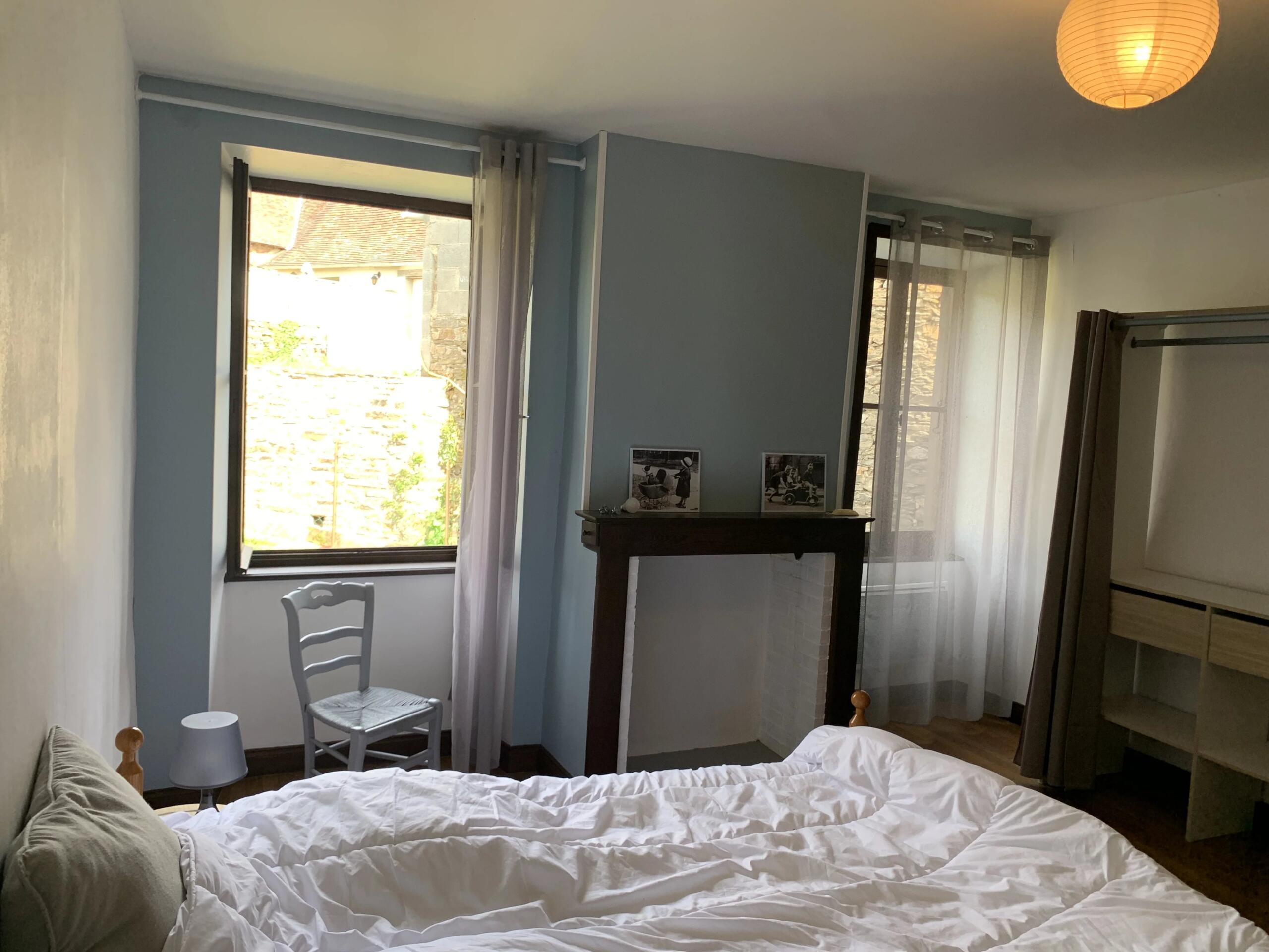 Charming 2 Bed Village Home with Garden & Château Views, Aquitaine – France – BVI85468