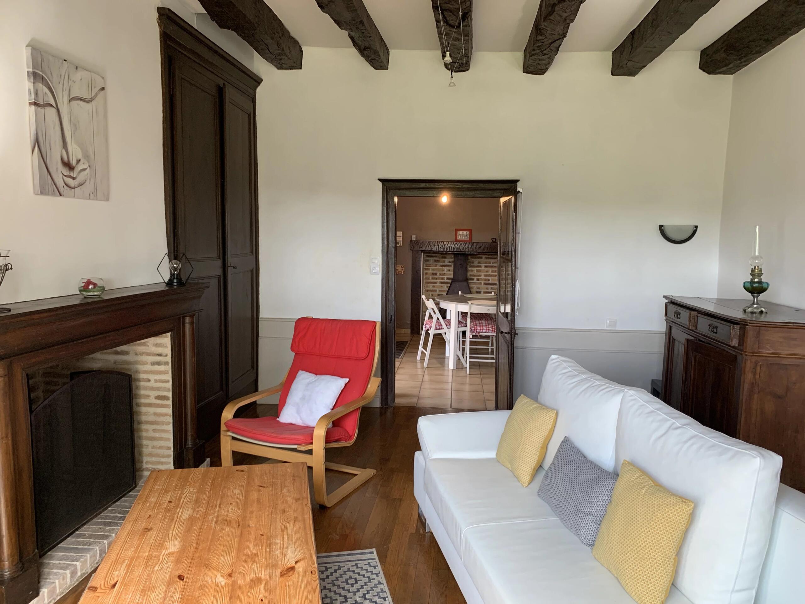 Charming 2 Bed Village Home with Garden & Château Views, Aquitaine – France – BVI85468