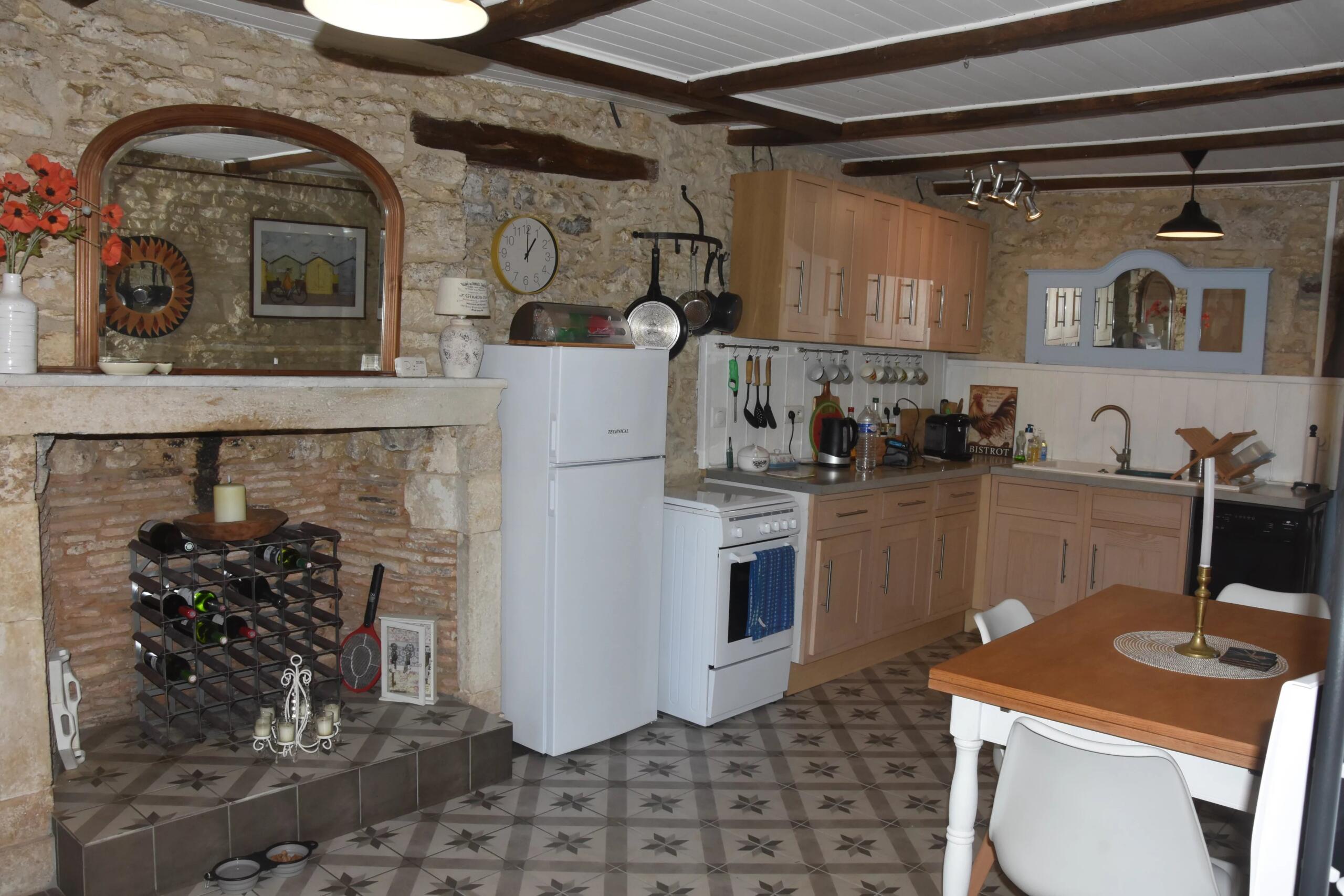Charming house with a beautiful garden, Poitou-Charentes – France – BVI85502