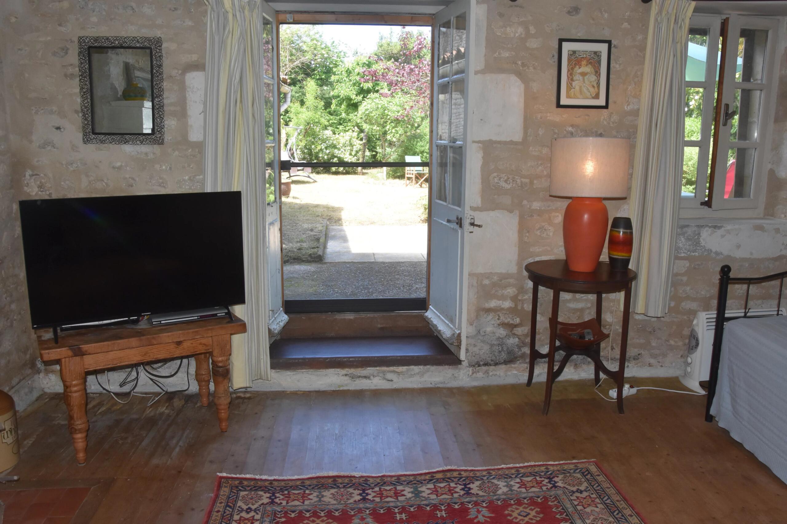 Charming house with a beautiful garden, Poitou-Charentes – France – BVI85502