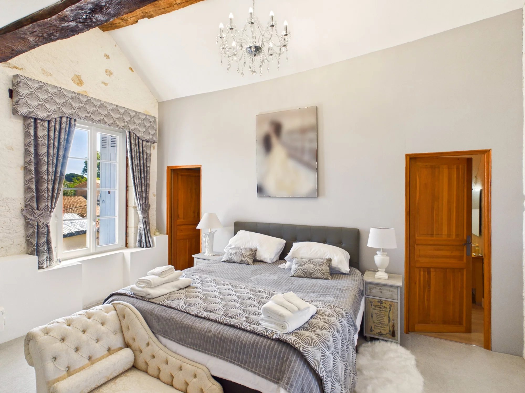 Exceptional Townhouse Estate with Guest Houses and Events Venue, Aquitaine – France – BVI85386