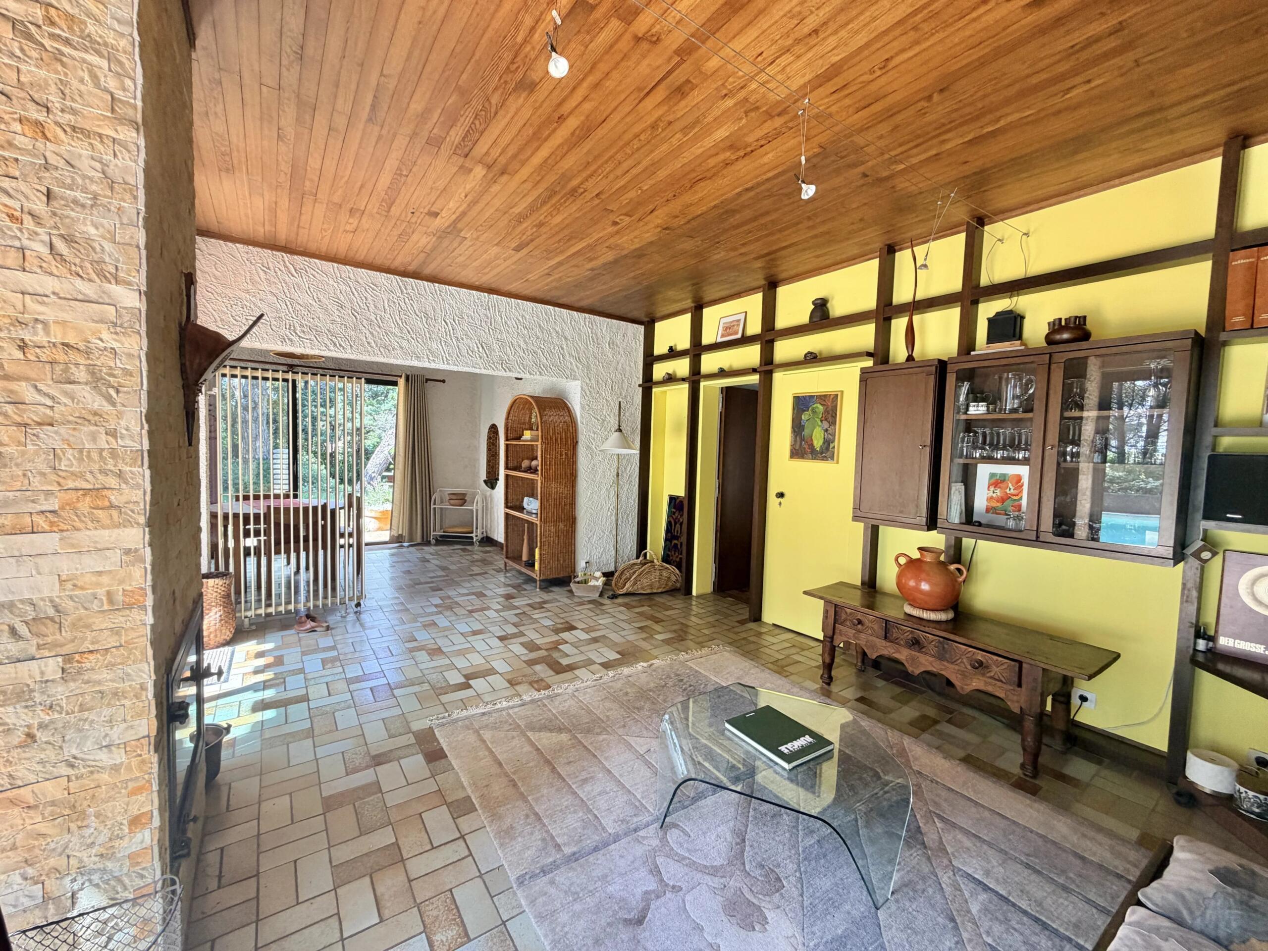 Mediterranean-Style Villa with Pool and Expansive Parkland Near Carcassonne, Languedoc-Roussillon – France – BVI84628