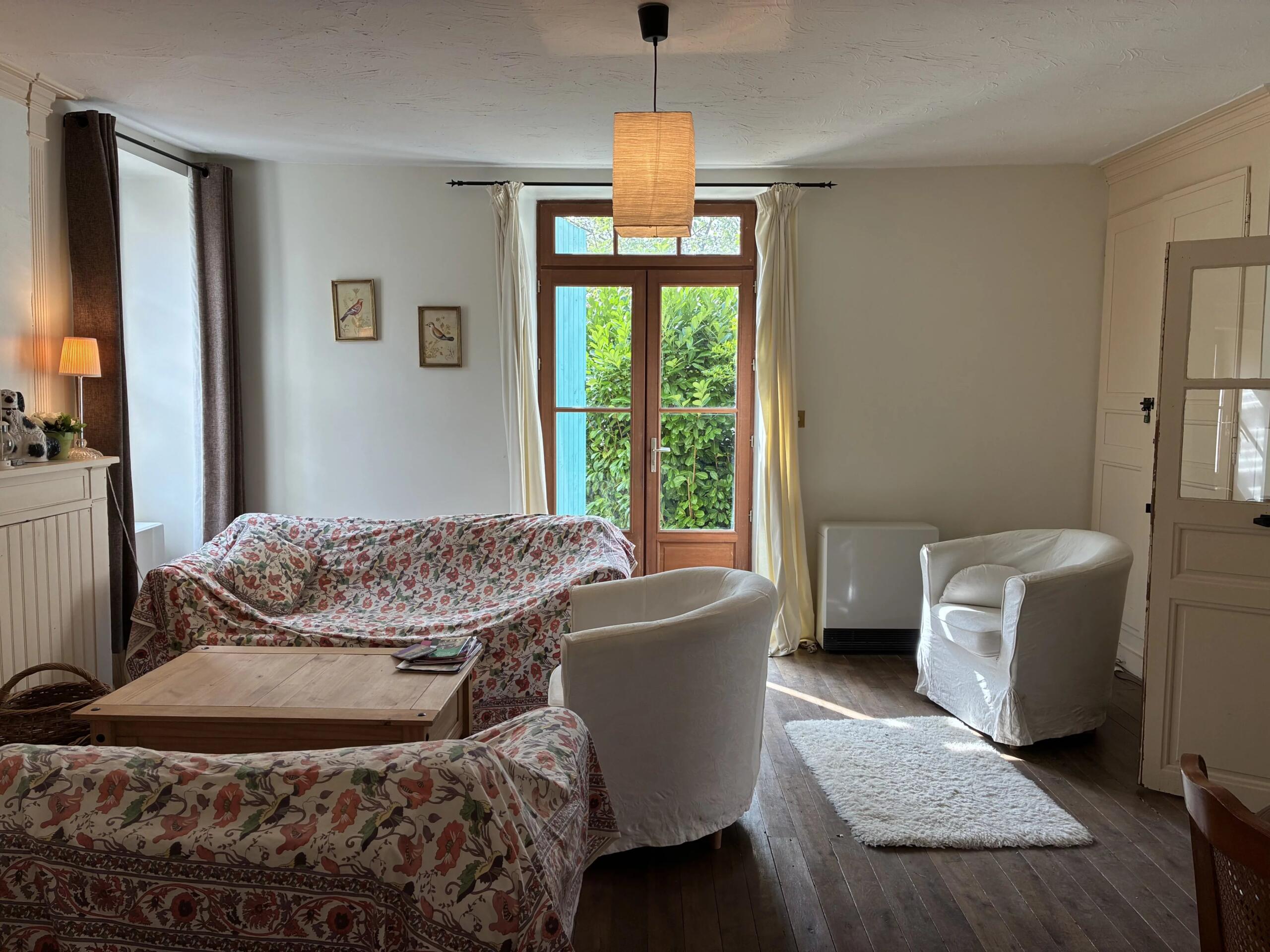 Charming village house with attached garden, Poitou-Charentes – France – BVI82710