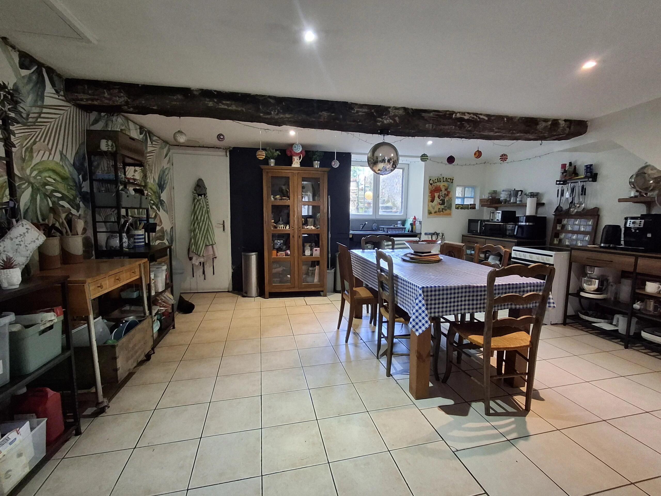 Perfect lock up and leave or permanent home with amenities close by, Poitou-Charentes – France – BVI85612