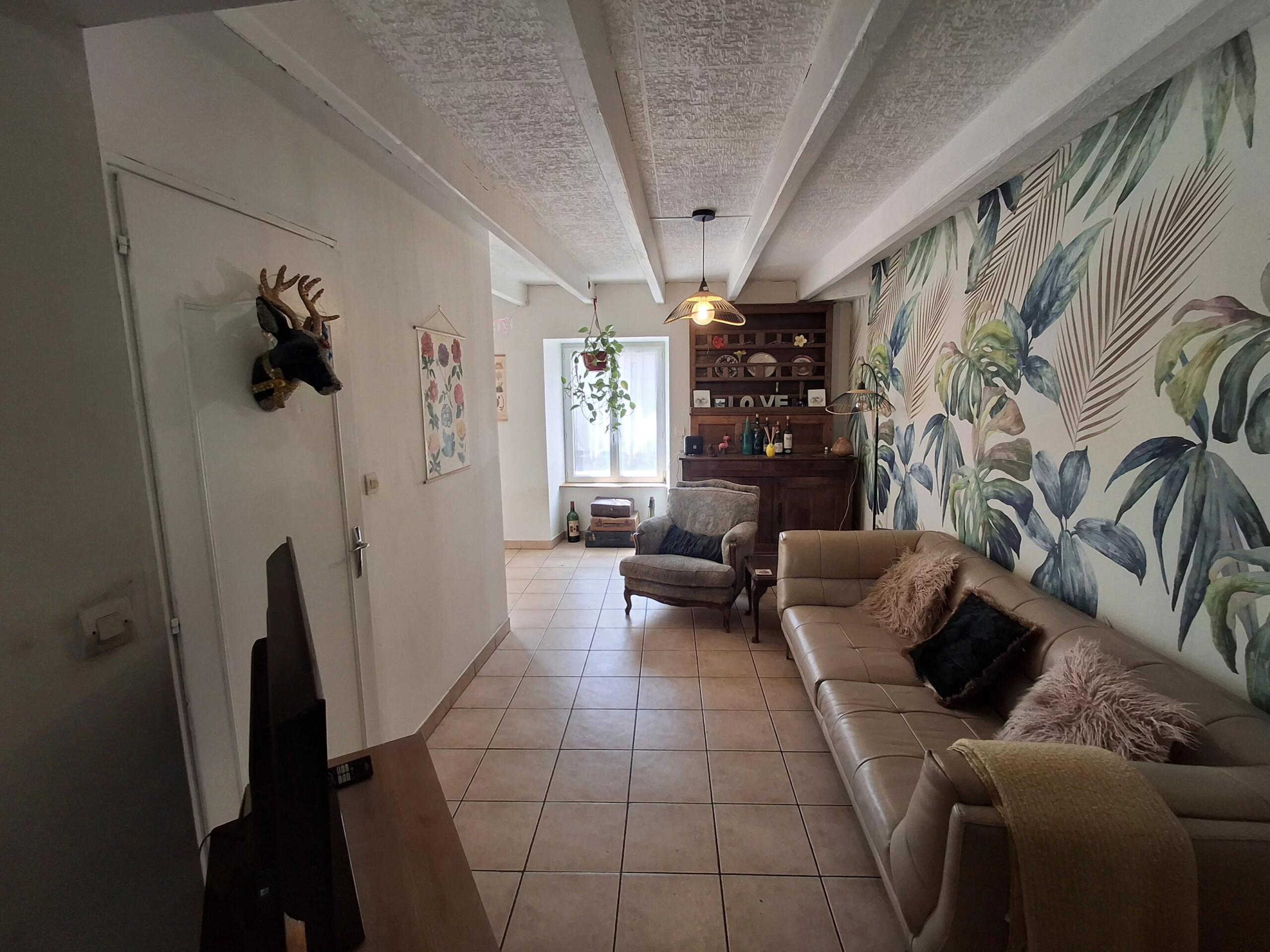 Perfect lock up and leave or permanent home with amenities close by, Poitou-Charentes – France – BVI85612