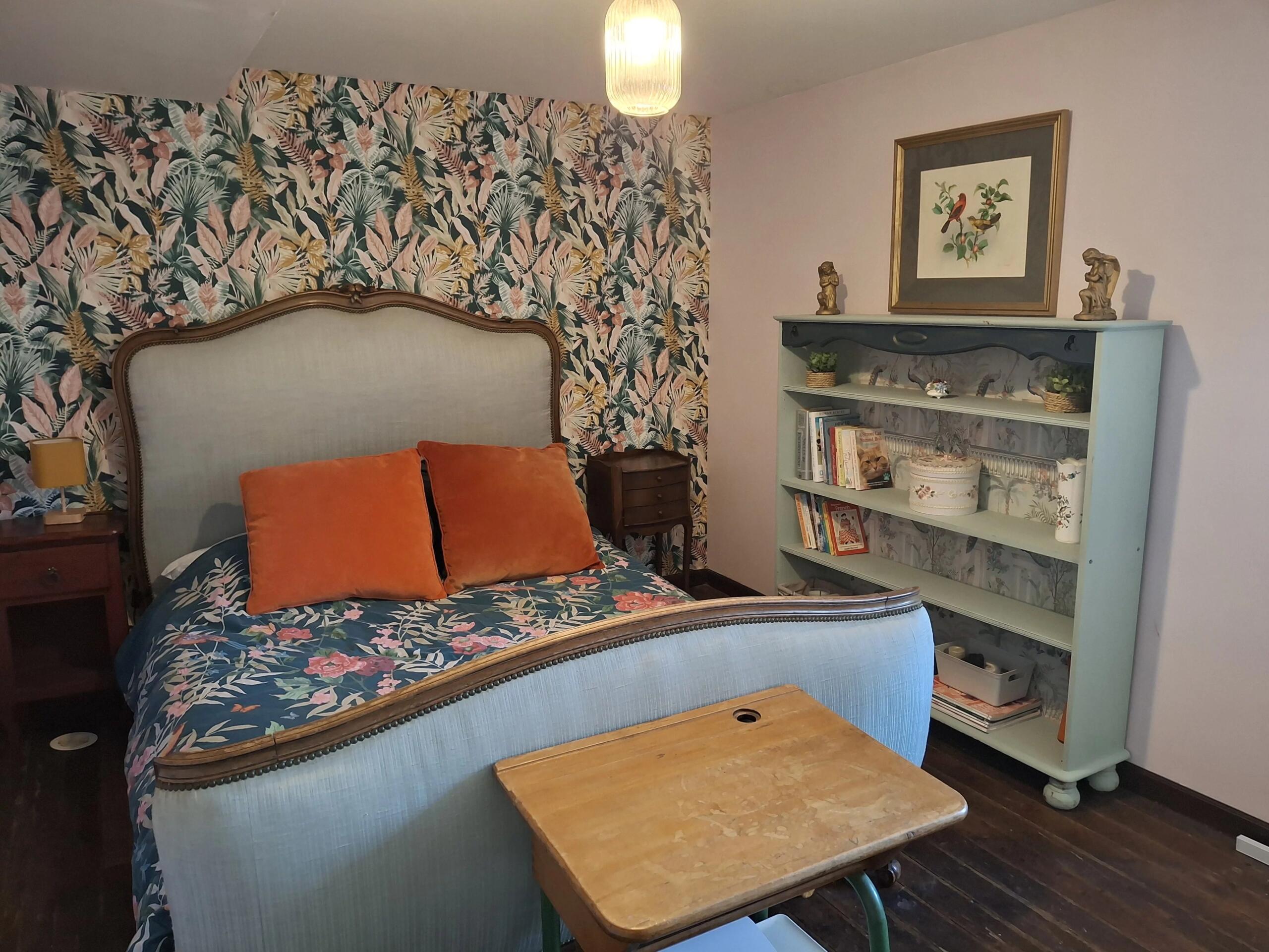 Perfect lock up and leave or permanent home with amenities close by, Poitou-Charentes – France – BVI85612