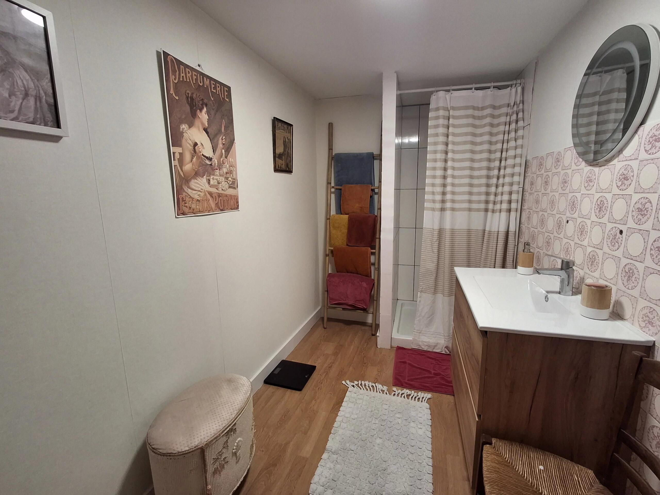 Perfect lock up and leave or permanent home with amenities close by, Poitou-Charentes – France – BVI85612