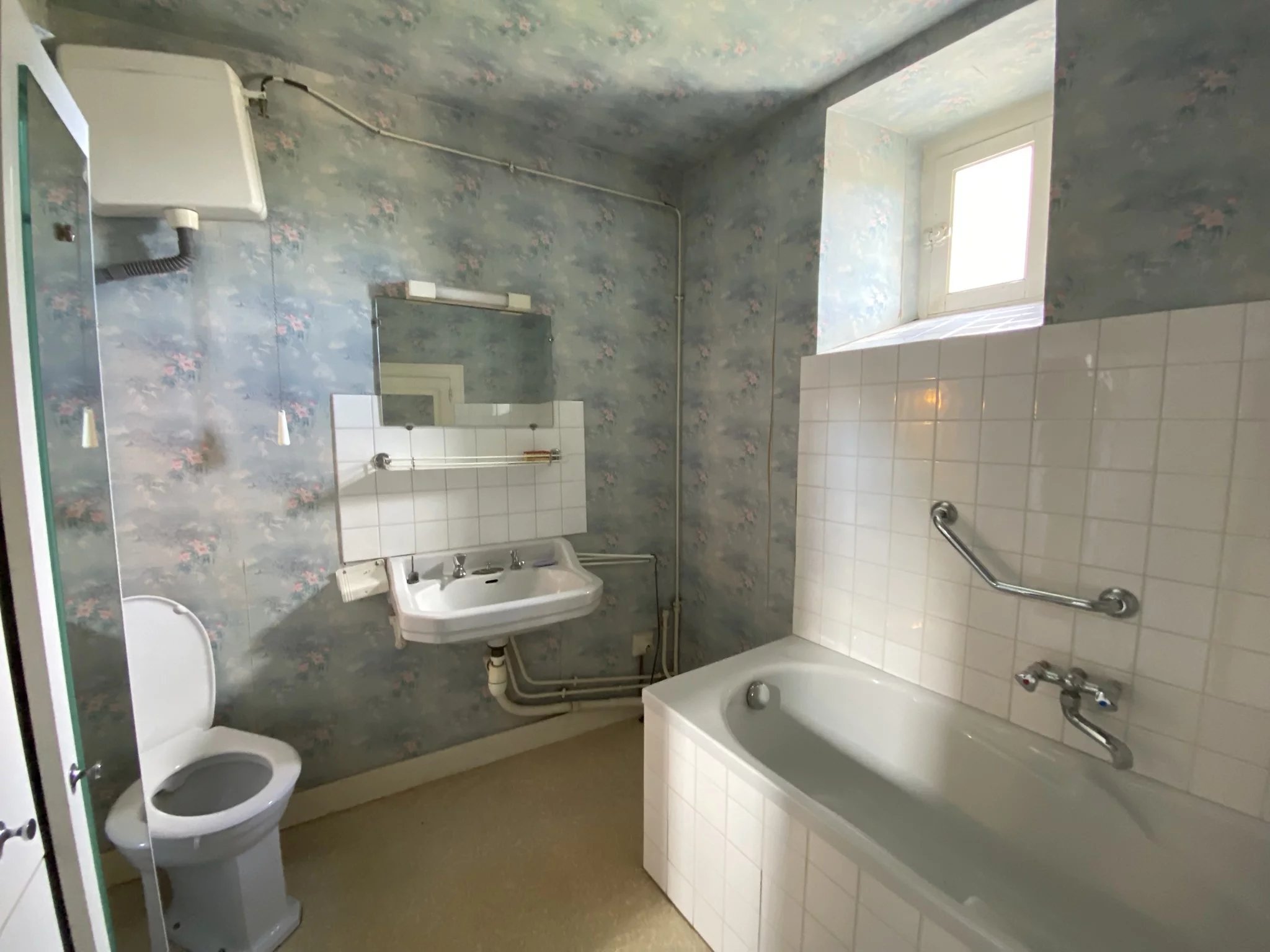 Charming  townhouse with a small garden, Limousin – France – BVI85648