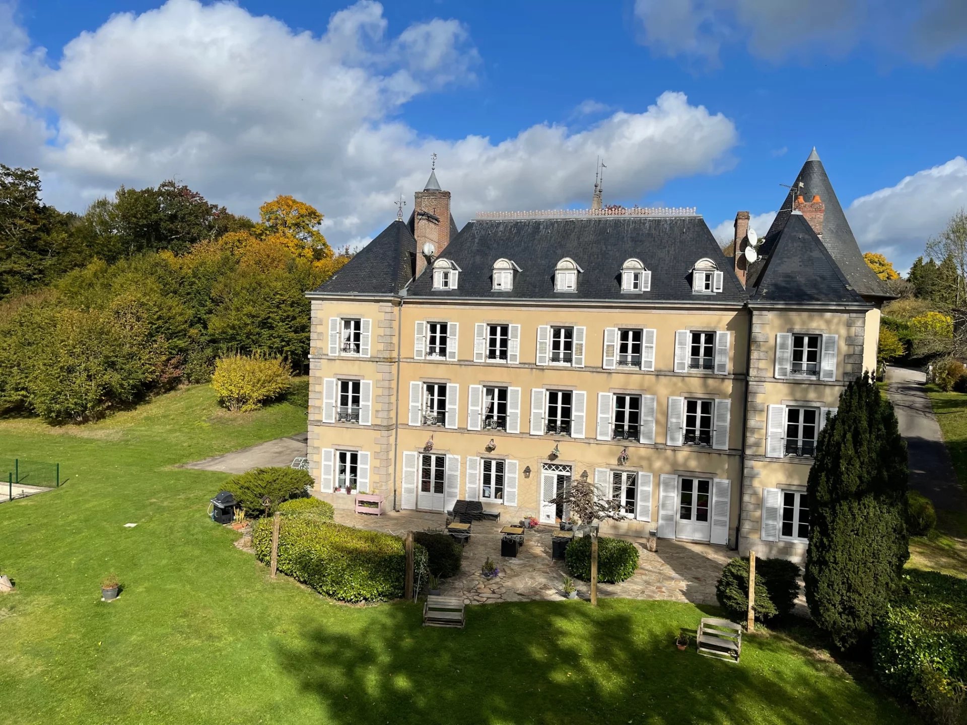 Spectacular Chateau with pool, spa and tennis court, Limousin – France – BVI70277