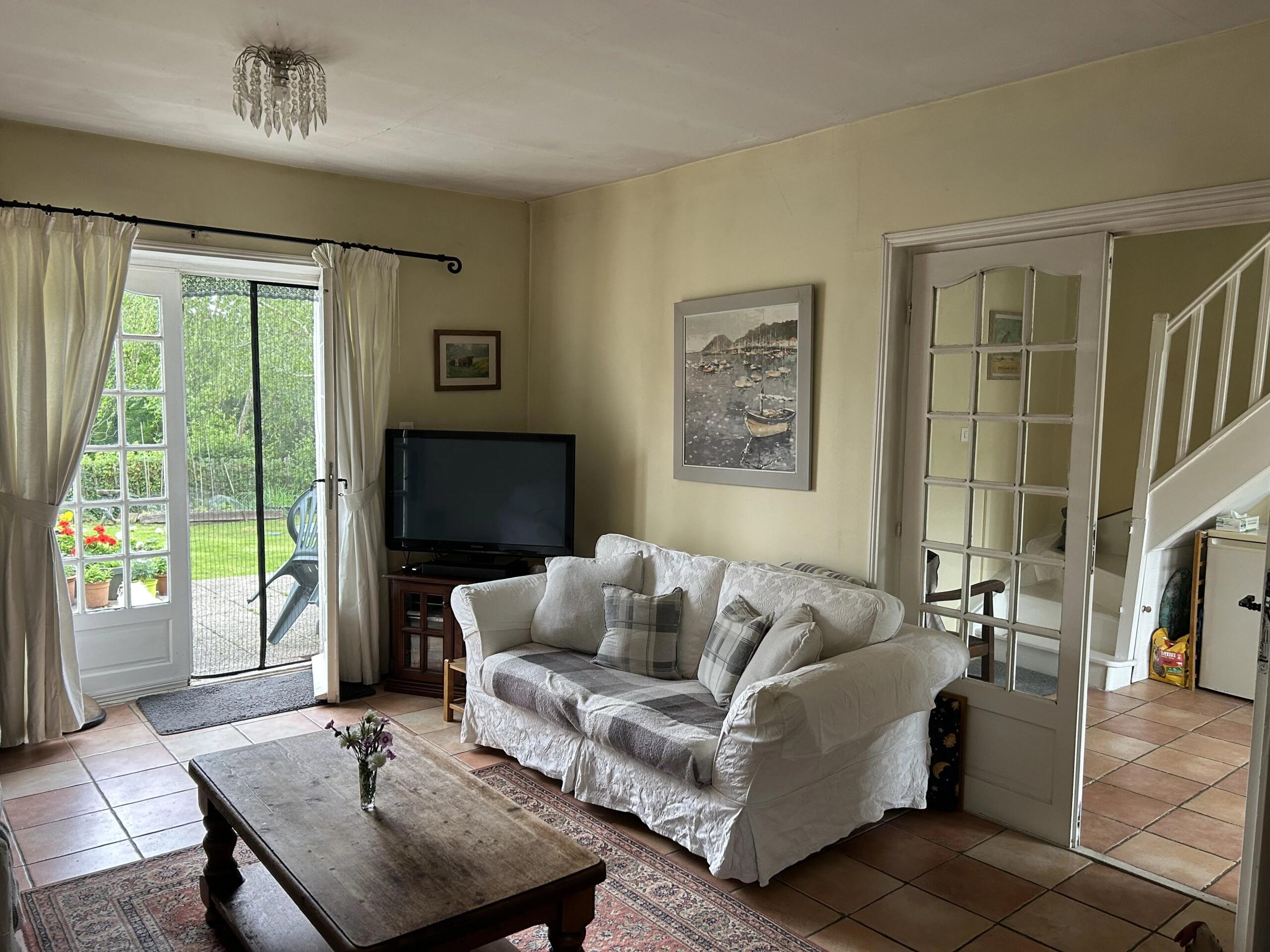 Pretty 3 bedroom cottage with outstanding views, Centre – France – BVI85593