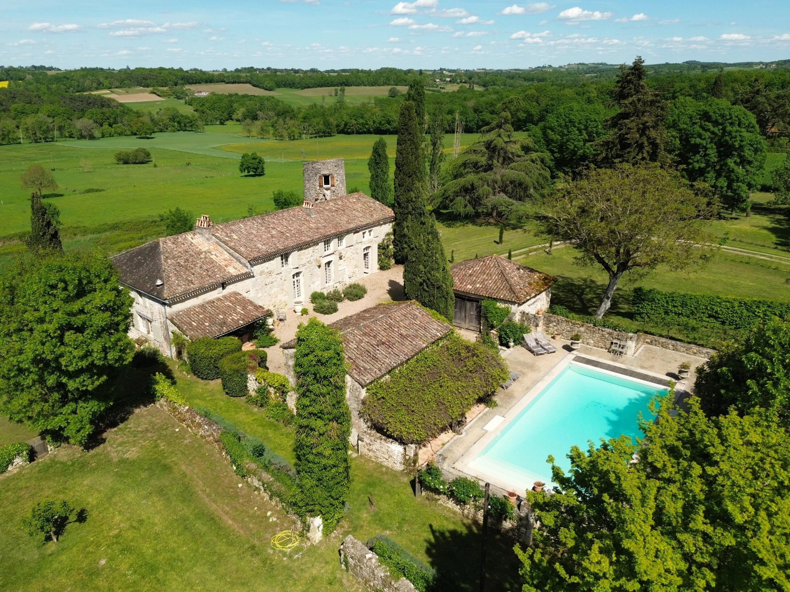 Historic manor house with pool, orchard and countryside views, Aquitaine – France – BVI78190