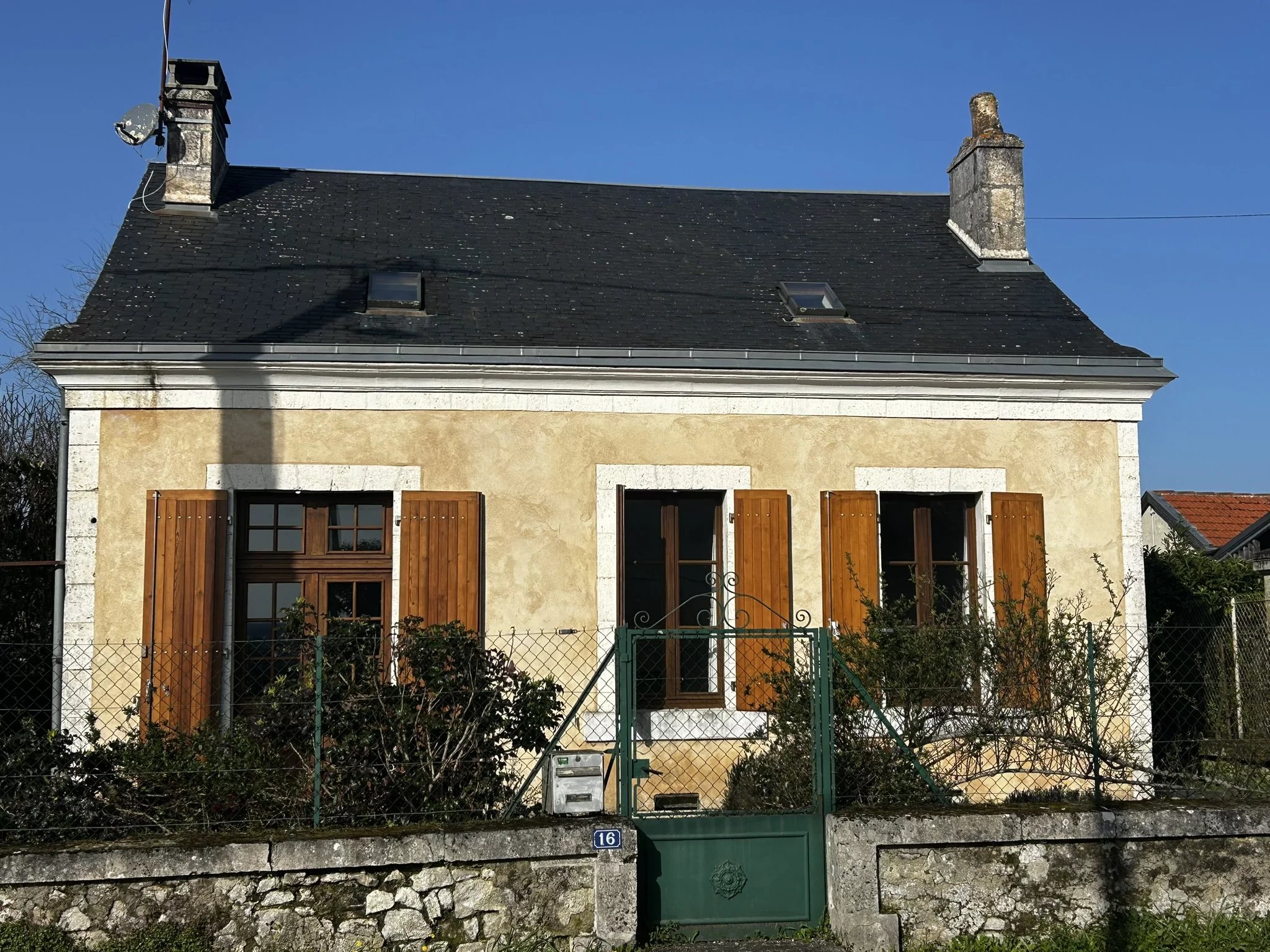 3 bedroomed village house with small garden, Poitou-Charentes – France – BVI84440