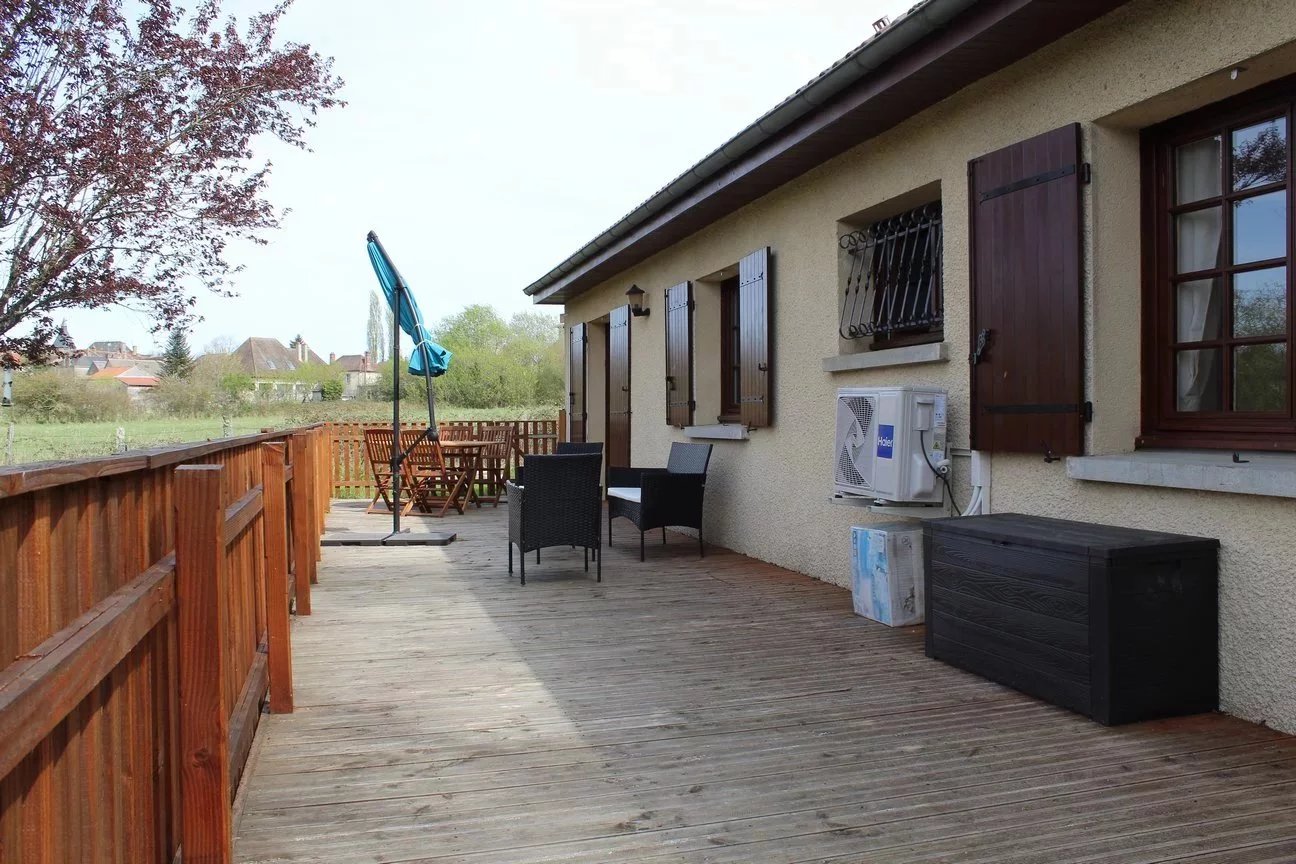 Bungalow on the edge of a village, Limousin – France – BVI85483