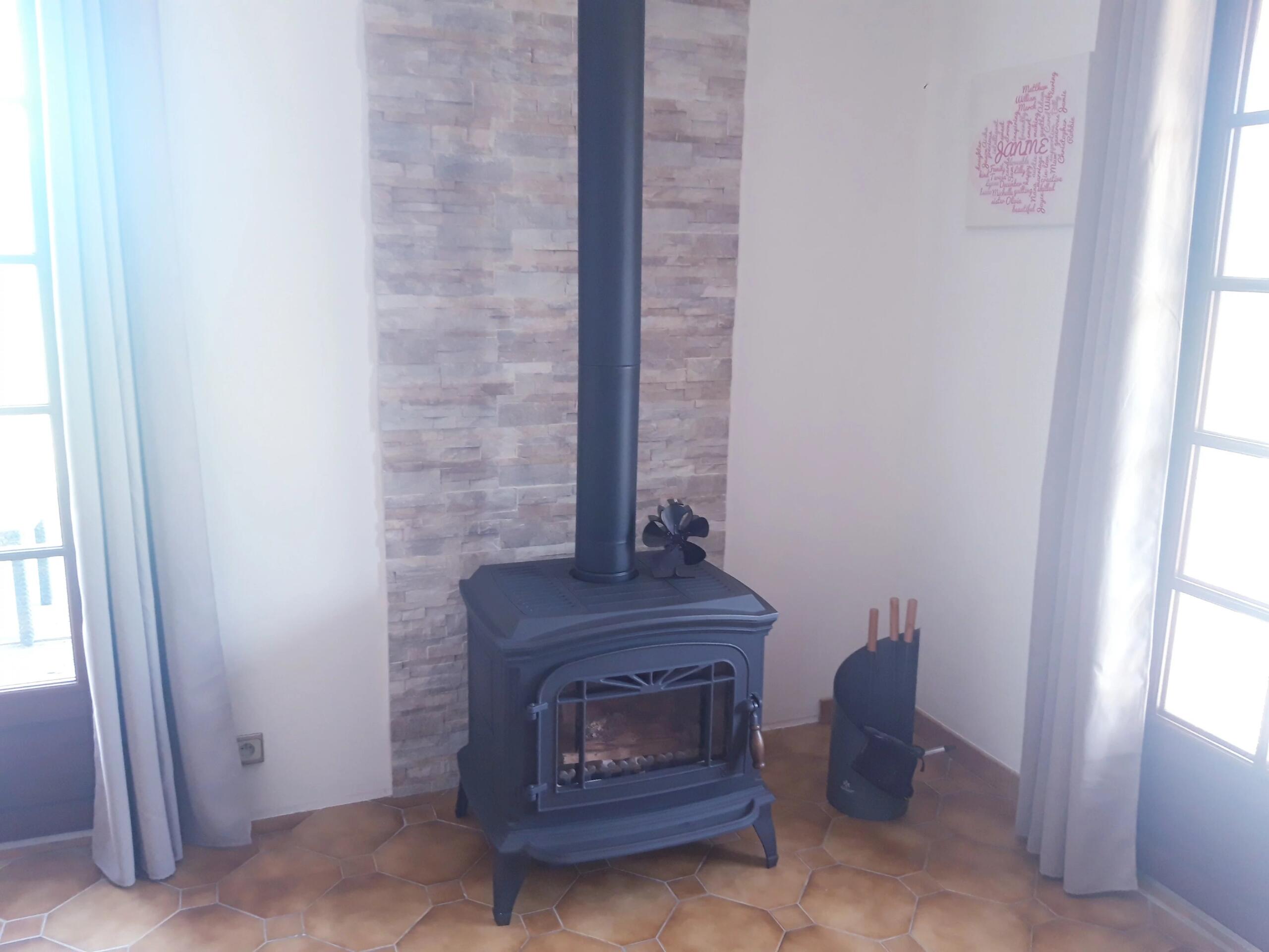 Bungalow on the edge of a village, Limousin – France – BVI85483