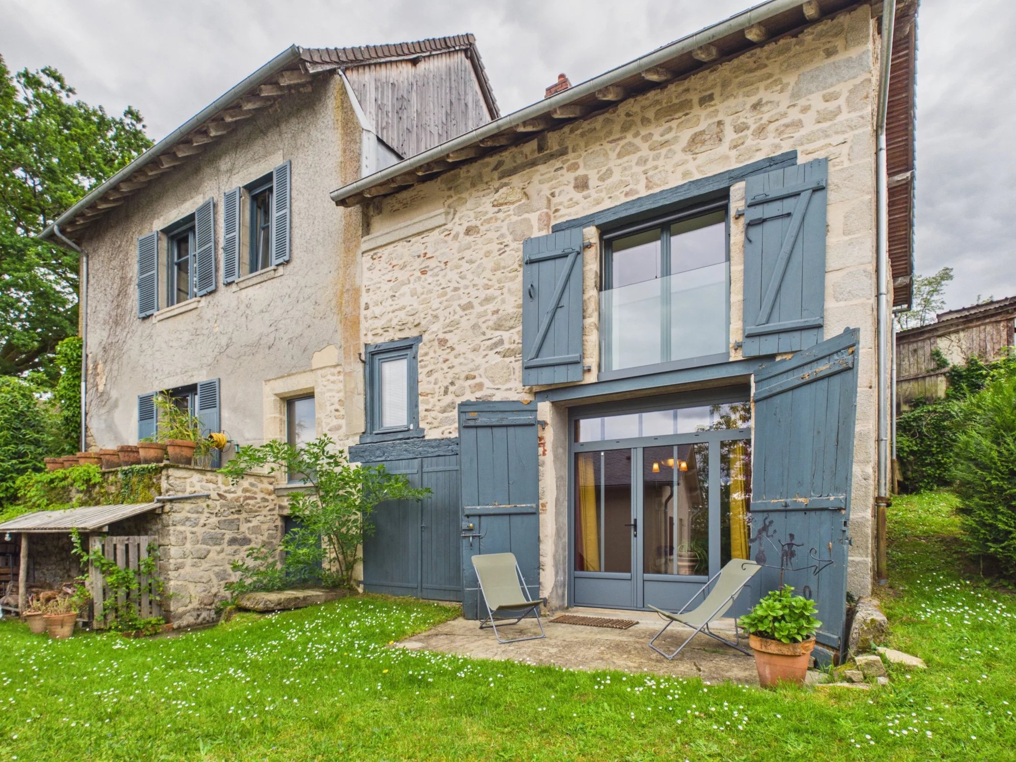 Stylish, historic home with panoramic views!, Limousin – France – BVI85505