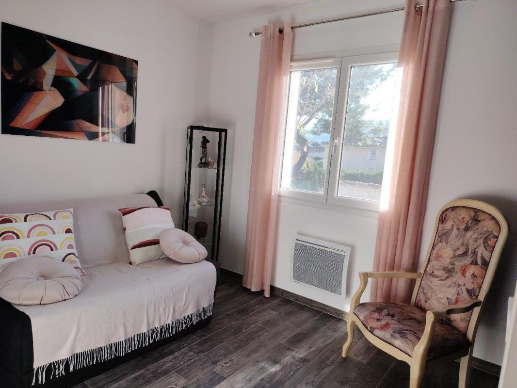 3 bedroom maison recente in Maubec, Vaucluse, France