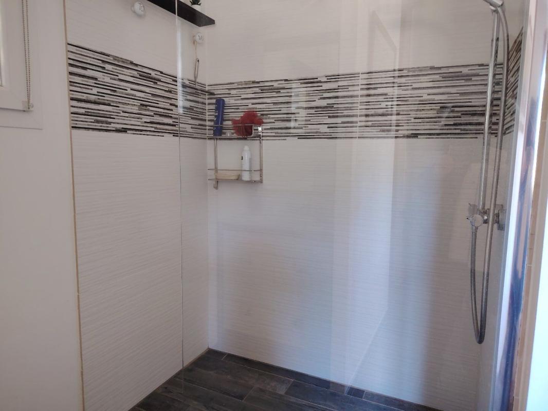 3 bedroom maison recente in Maubec, Vaucluse, France