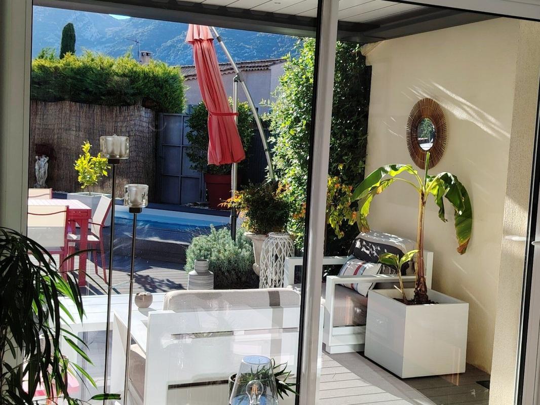 3 bedroom maison recente in Maubec, Vaucluse, France