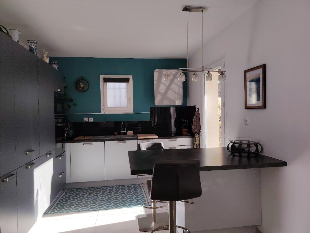 3 bedroom maison recente in Maubec, Vaucluse, France