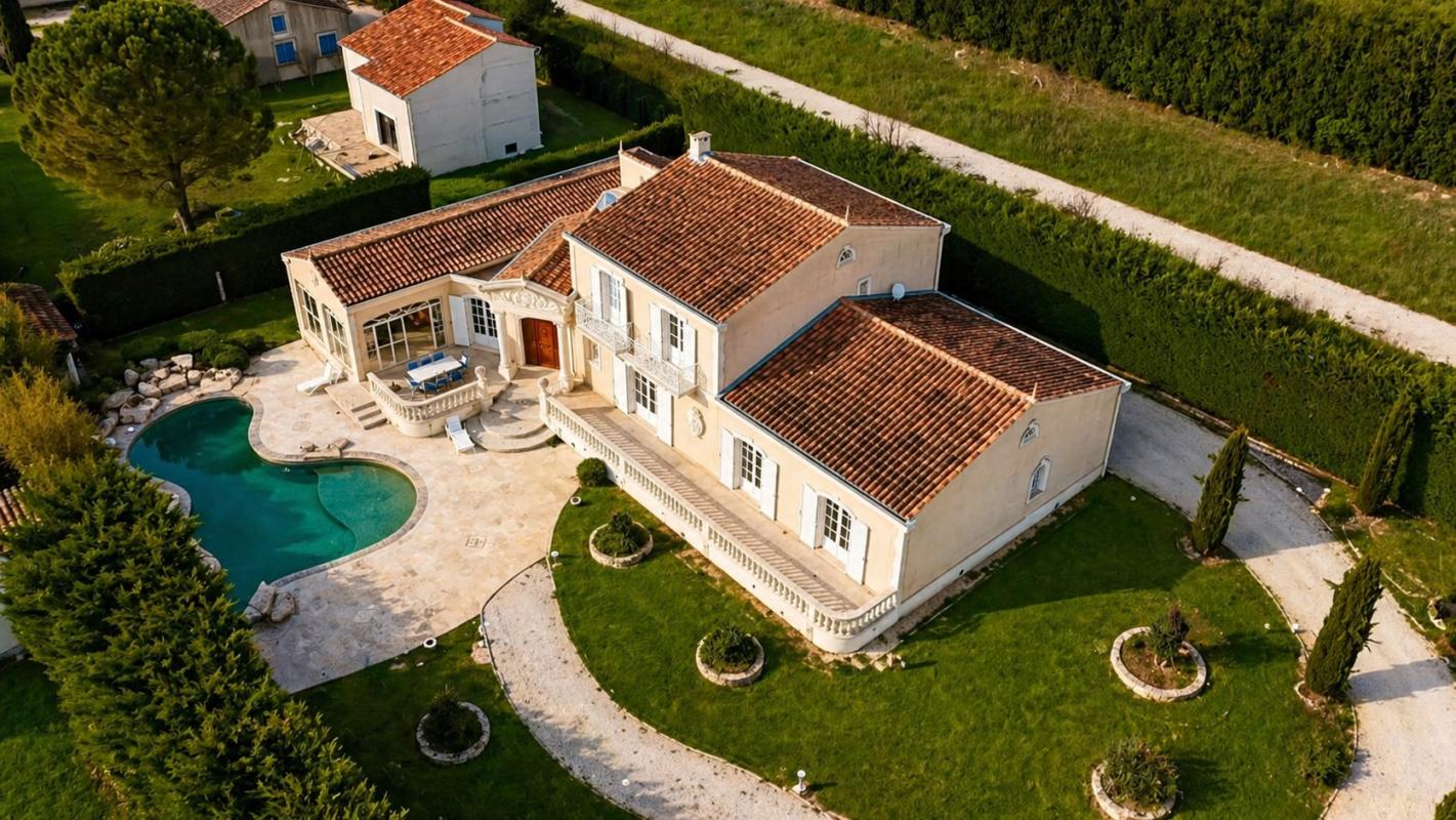 5 bedroom villa in Molleges, Bouches-du-Rhône, France