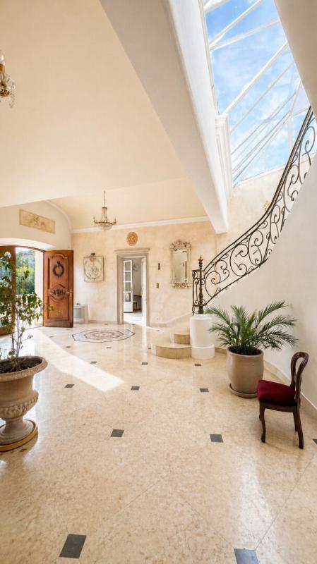 5 bedroom villa in Molleges, Bouches-du-Rhône, France