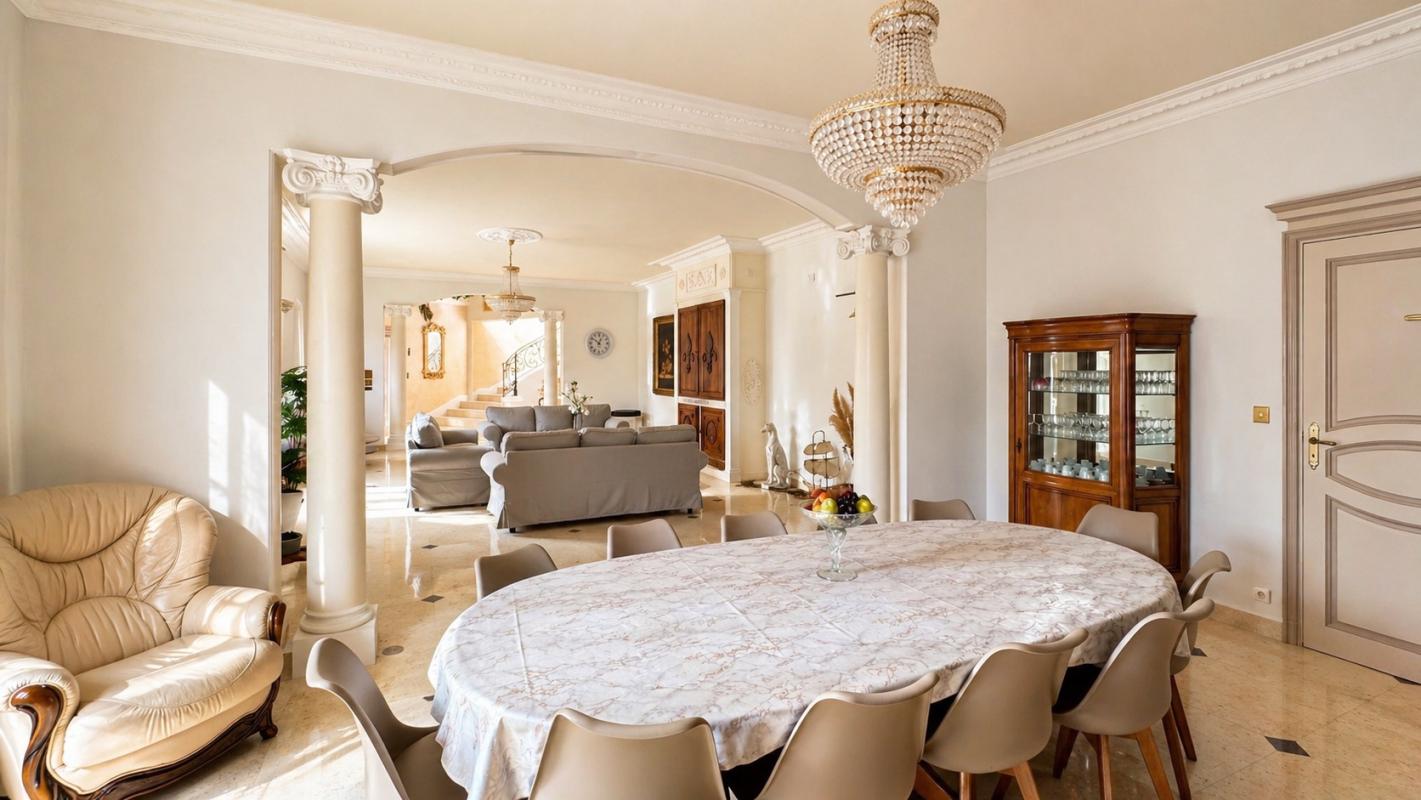 5 bedroom villa in Molleges, Bouches-du-Rhône, France