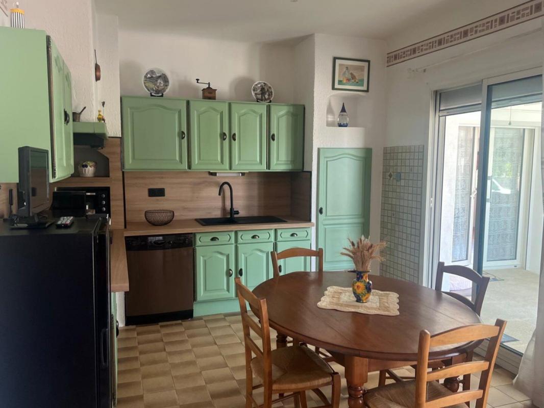 5 bedroom maison situee en campagne in Modene, Vaucluse, France