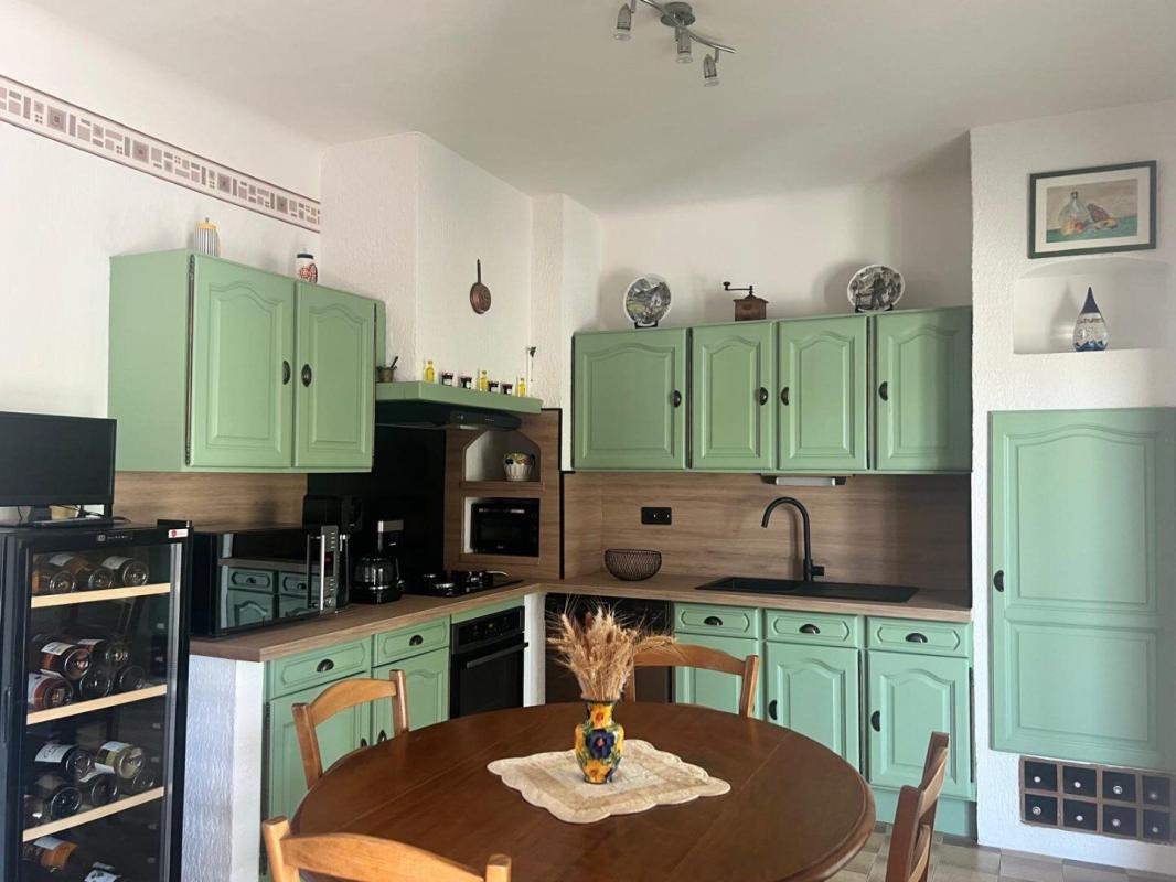 5 bedroom maison situee en campagne in Modene, Vaucluse, France