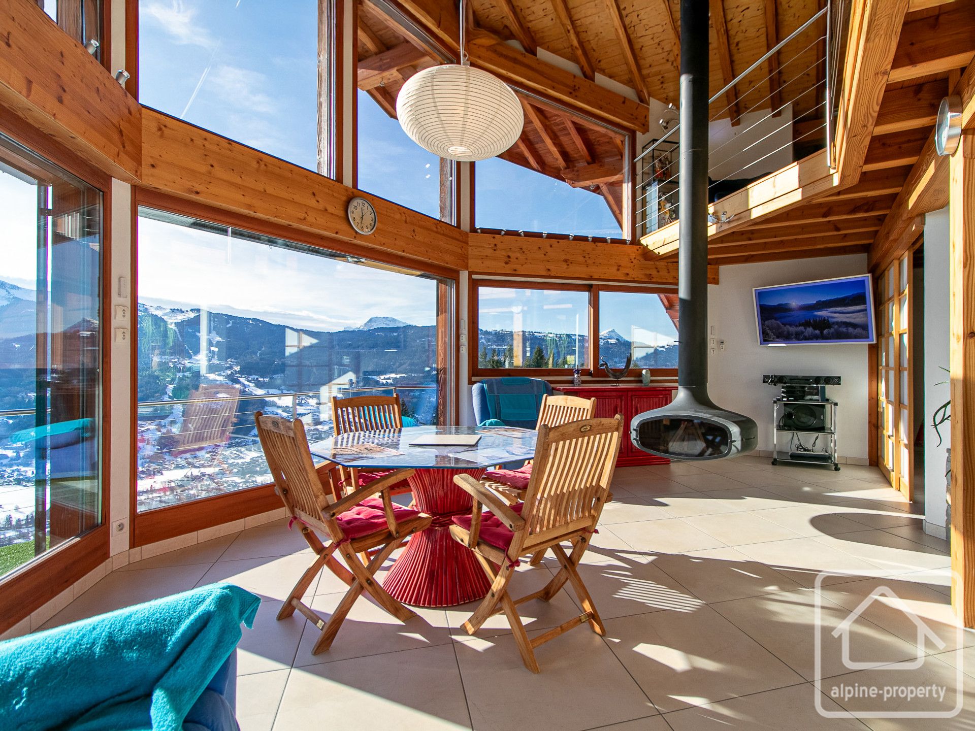 Magnificent 7 Bedroom Chalet With Mont Blanc Views, Panoramic Terraces, Ample Parking And Strong Rental Potential – BELVEDEREVERCH